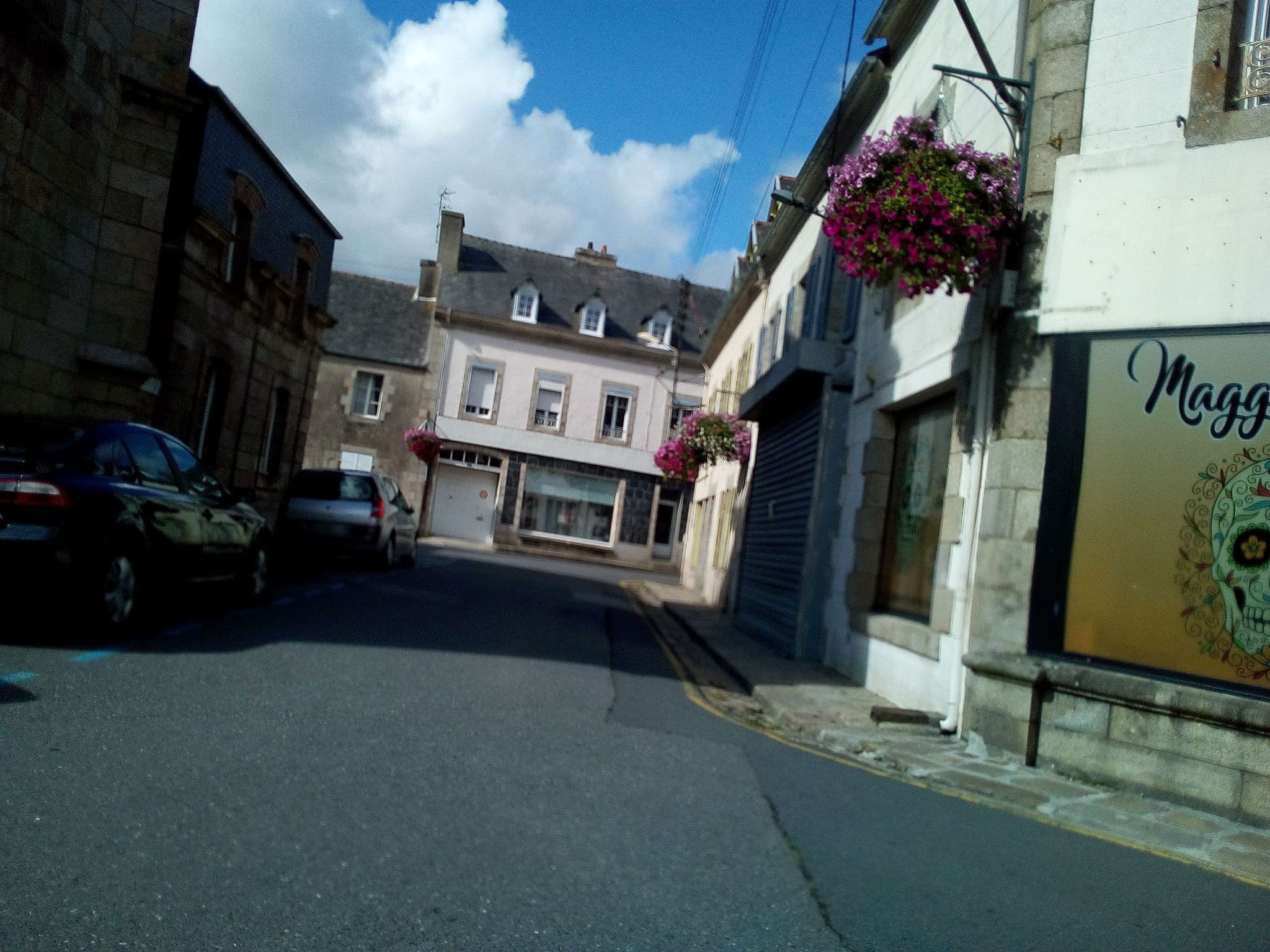 Street view near Kyriad Landivisiau, Landivisiau — © pasq_fr (CC BY-SA · Mapillary)