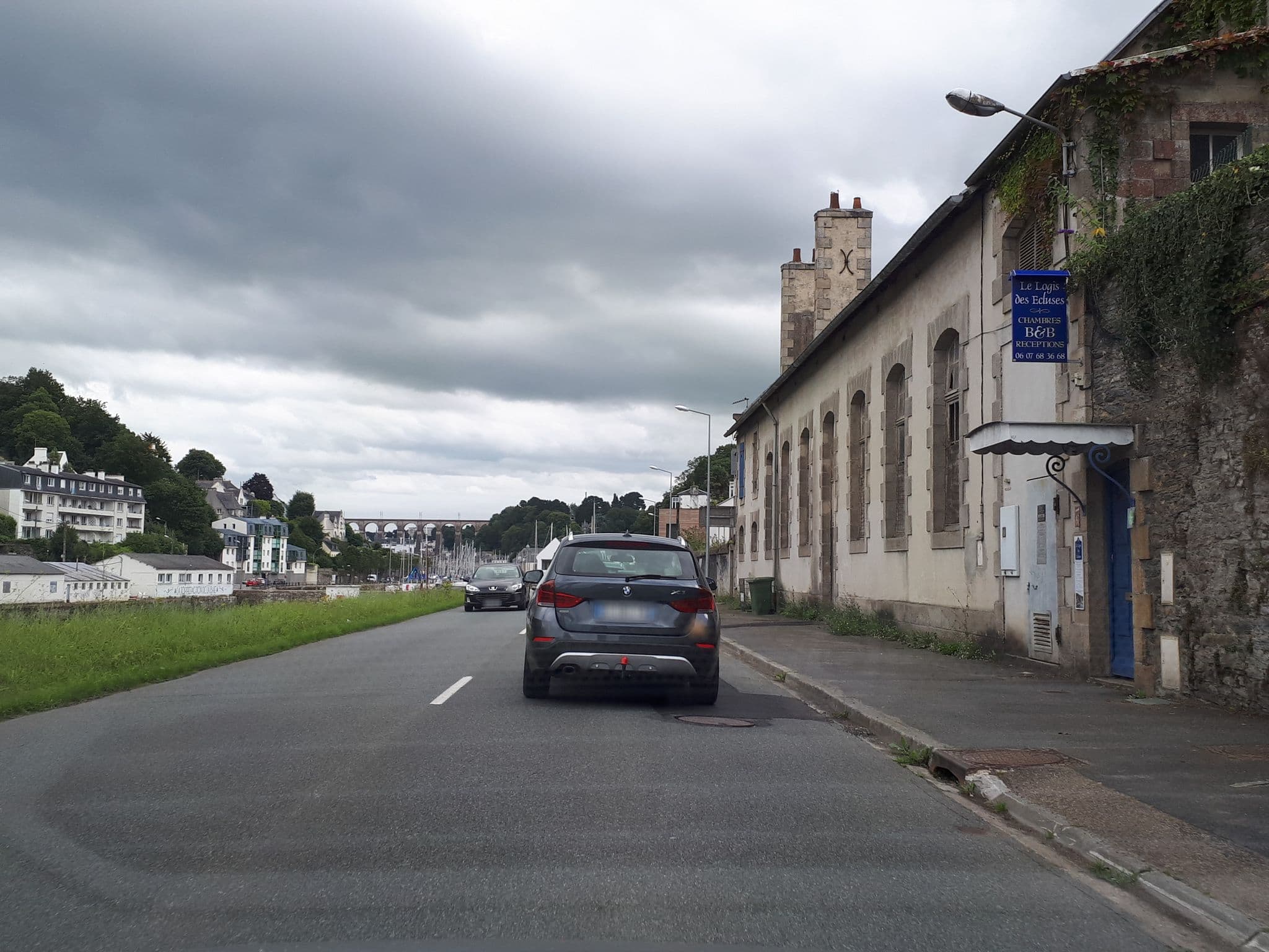 Street view near Le Logis des Ecluses, Saint-Martin-des-Champs — © quicky (CC BY-SA · Mapillary)