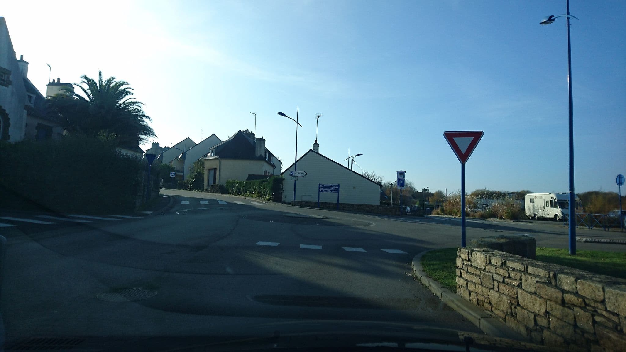 Street view near Hôtel Sainte-Marine, Crozon — © ljbouere (CC BY-SA · Mapillary)
