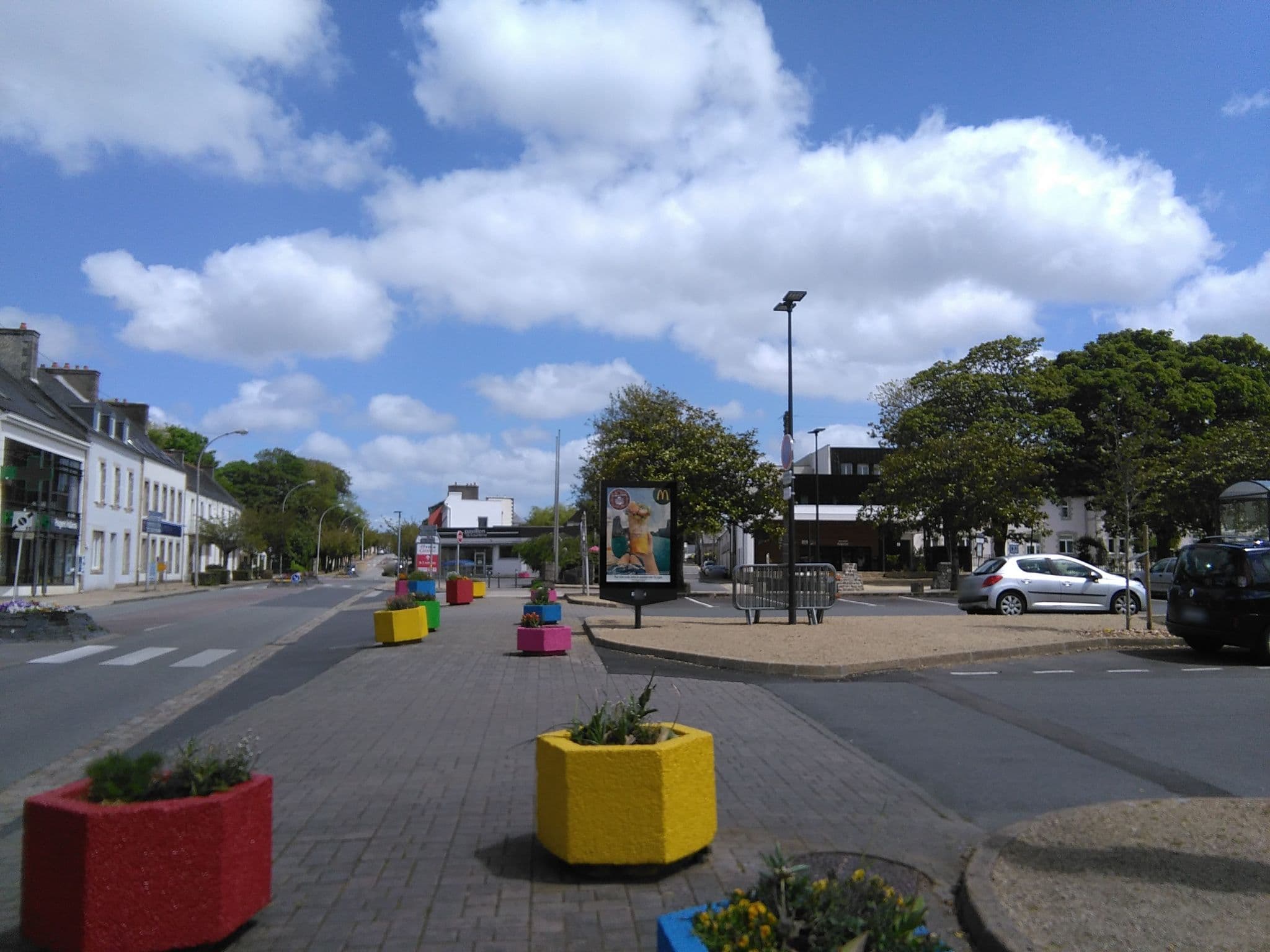 Street view near Au Relais du Vern, Landivisiau — © pasq_fr (CC BY-SA · Mapillary)