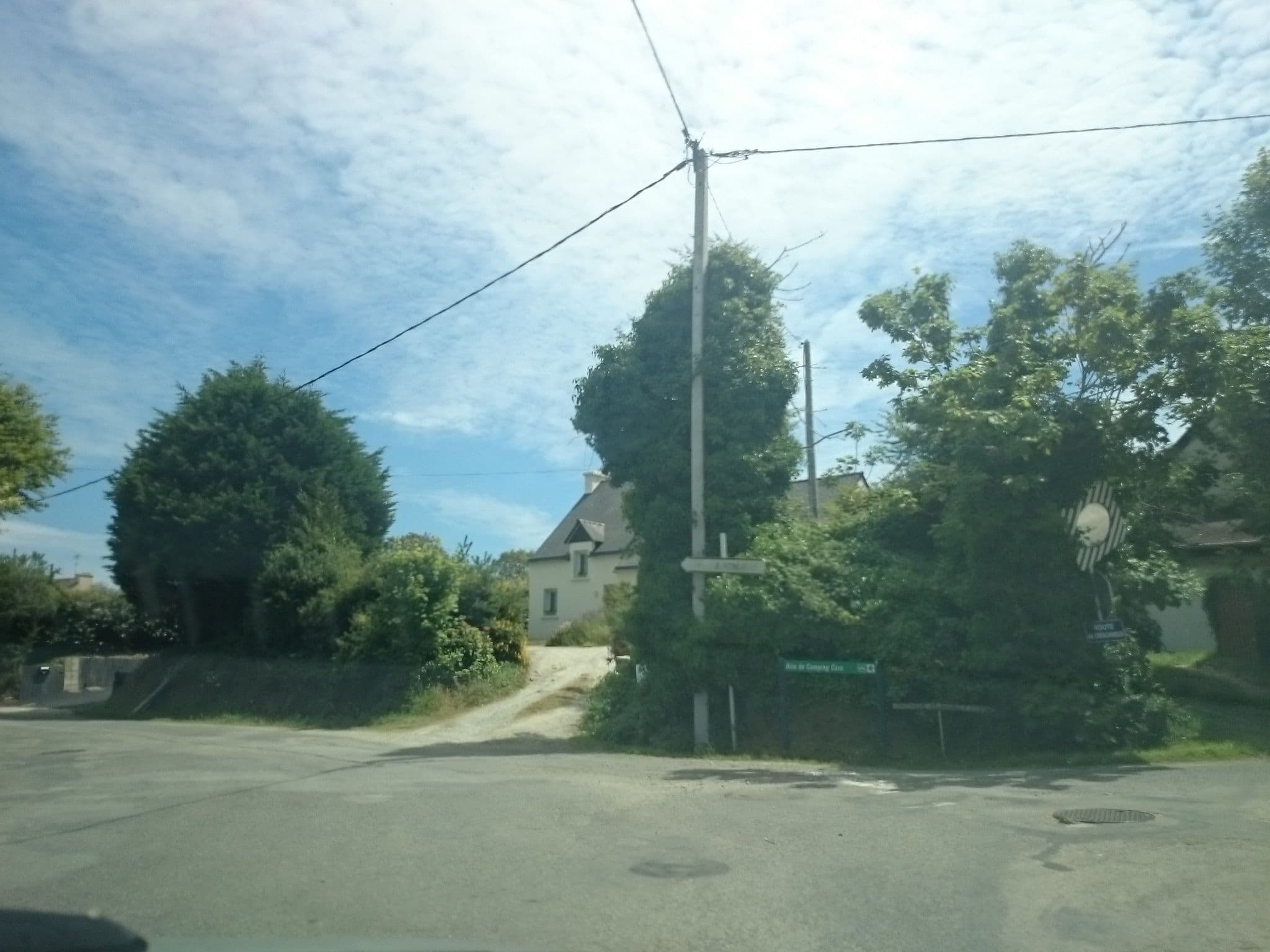 Street view near La maison des gardiens de l'Océan avec spa, Plougonvelin — © gotpo (CC BY-SA · Mapillary)