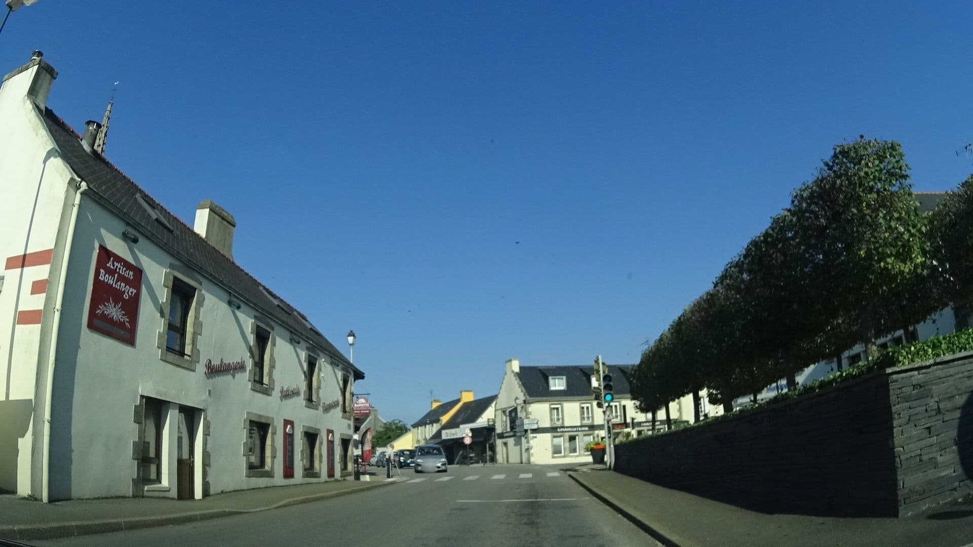 Street view near Arsène le Marrec, Plogonnec — © ljbouere (CC BY-SA · Mapillary)