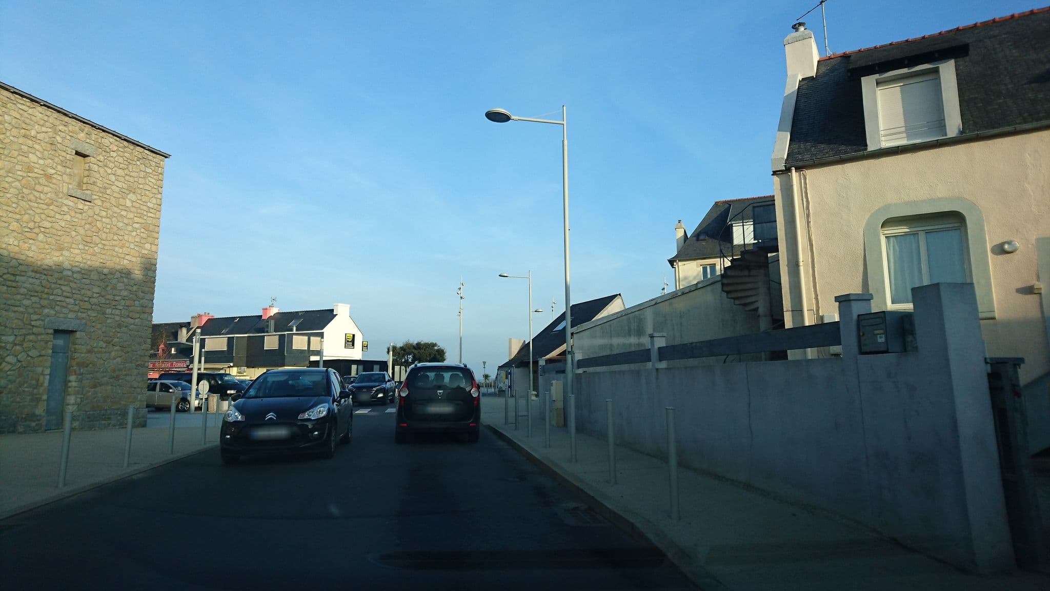 Street view near Hotel L'Escale Marine, Crozon — © ljbouere (CC BY-SA · Mapillary)