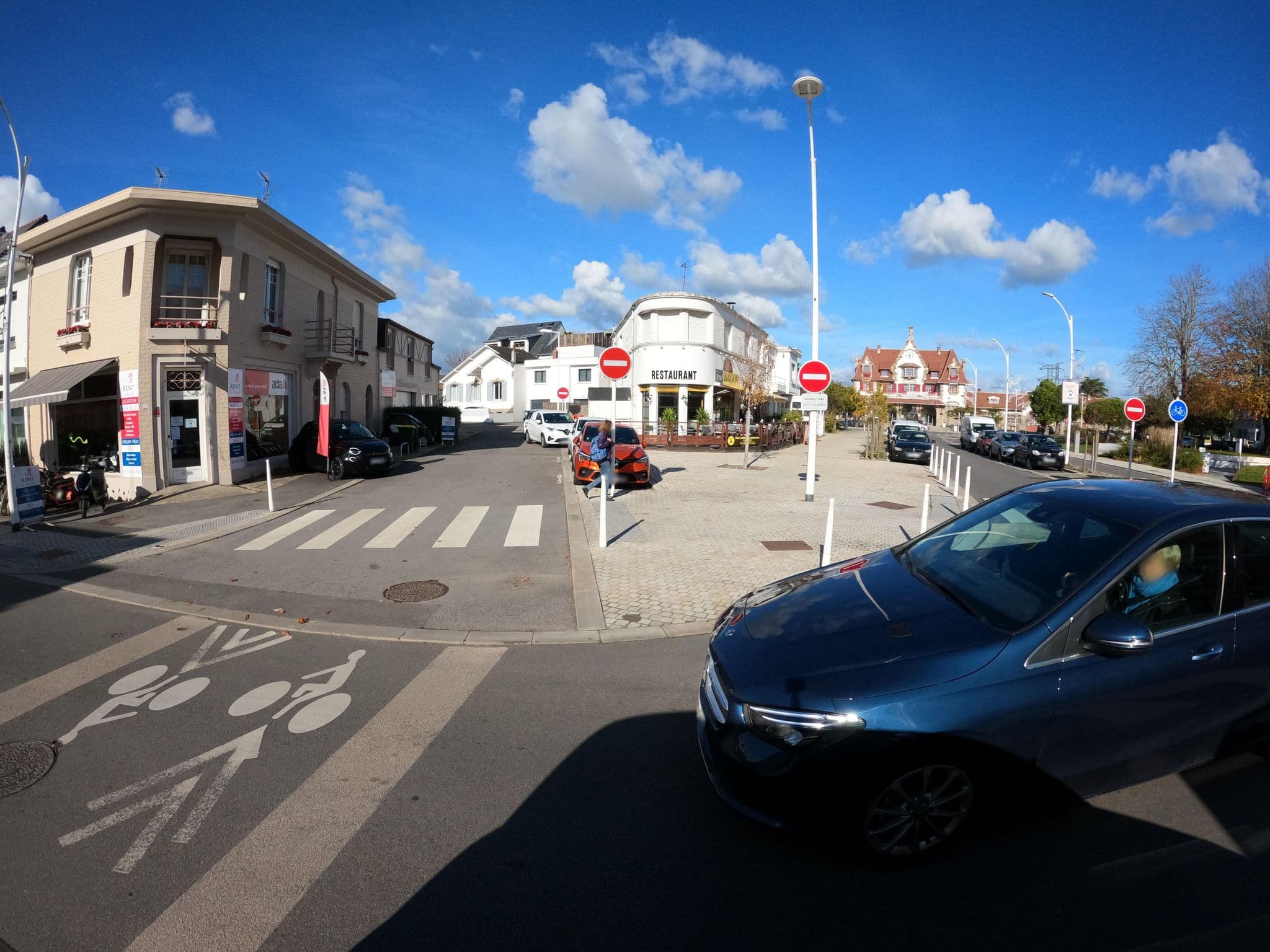 Street view near Le Coralli, La Baule-Escoublac — © stephanep (CC BY-SA · Mapillary)