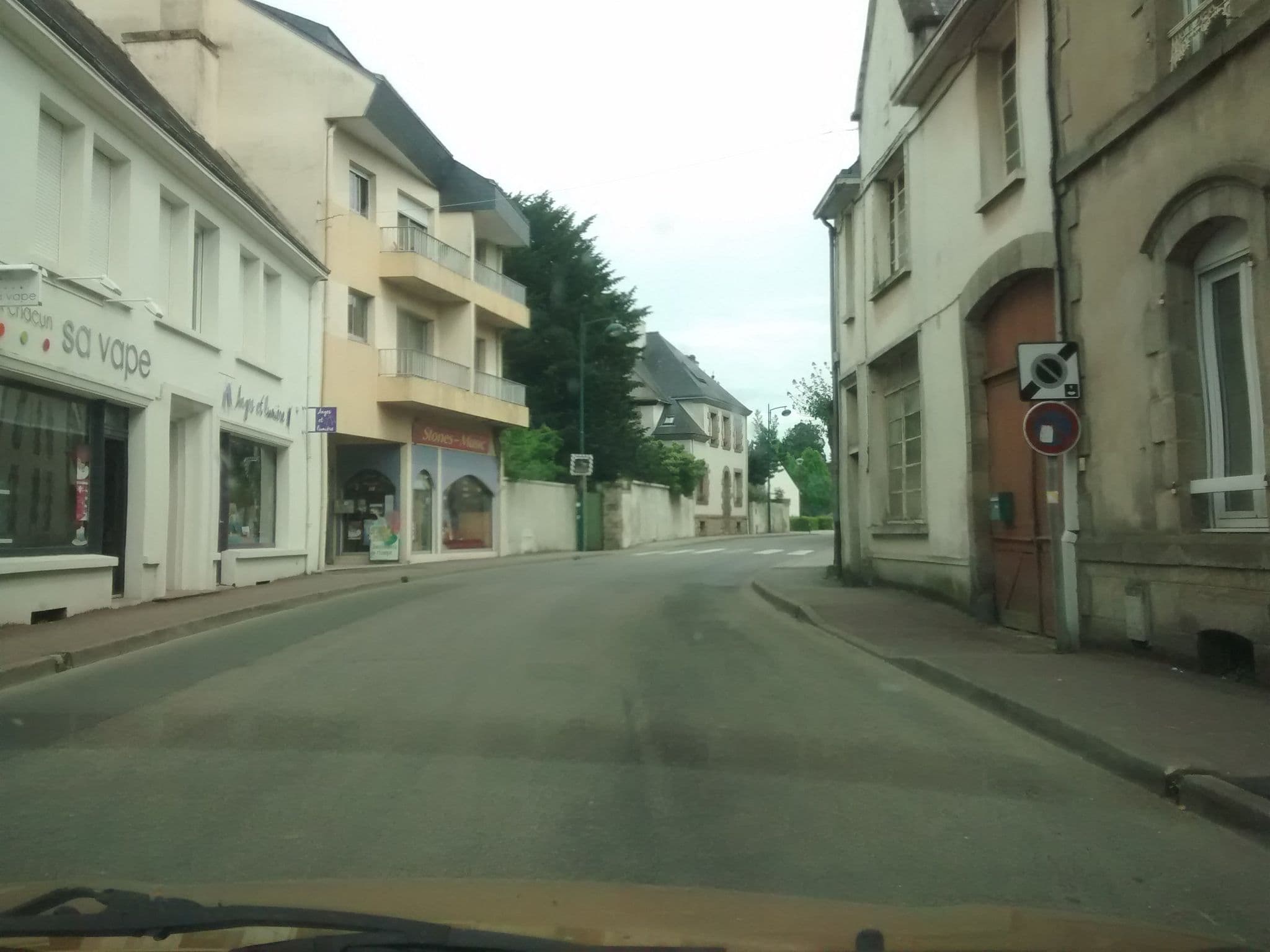 Street view near SARL HOTEL LE COBH, Ploërmel — © hamlet (CC BY-SA · Mapillary)
