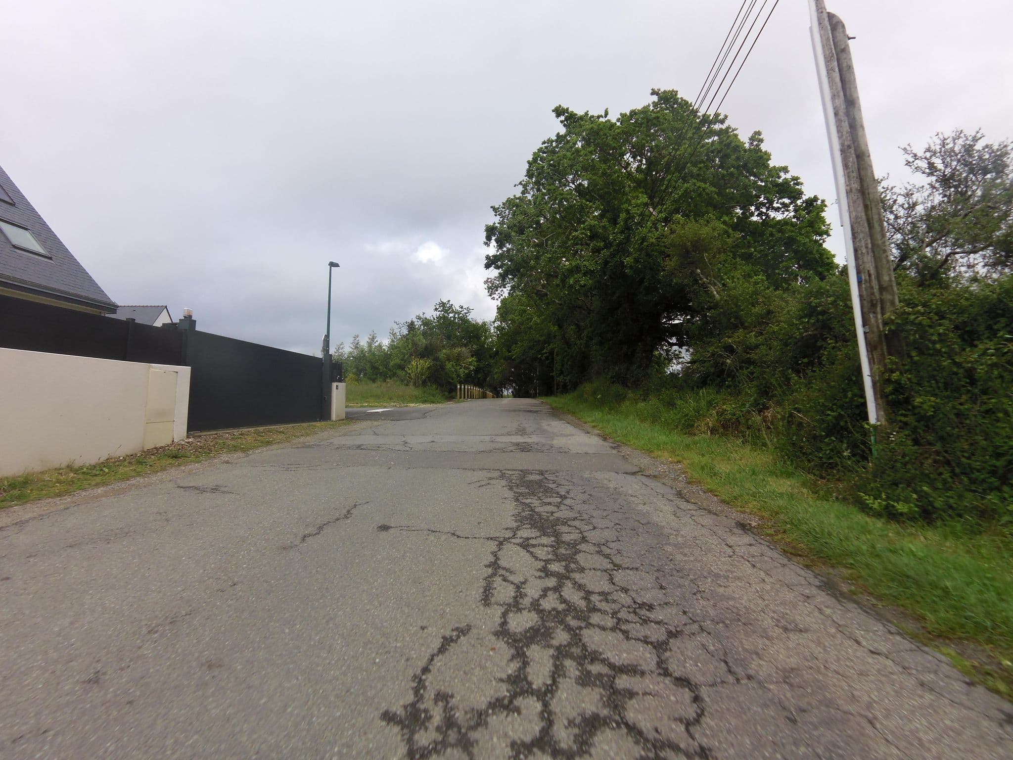 Street view near GITES LES HAUTS DE TOULVERN LOCATION DE VACANCES GOLFE DU MORBIHAN, Baden — © hamlet (CC BY-SA · Mapillary)