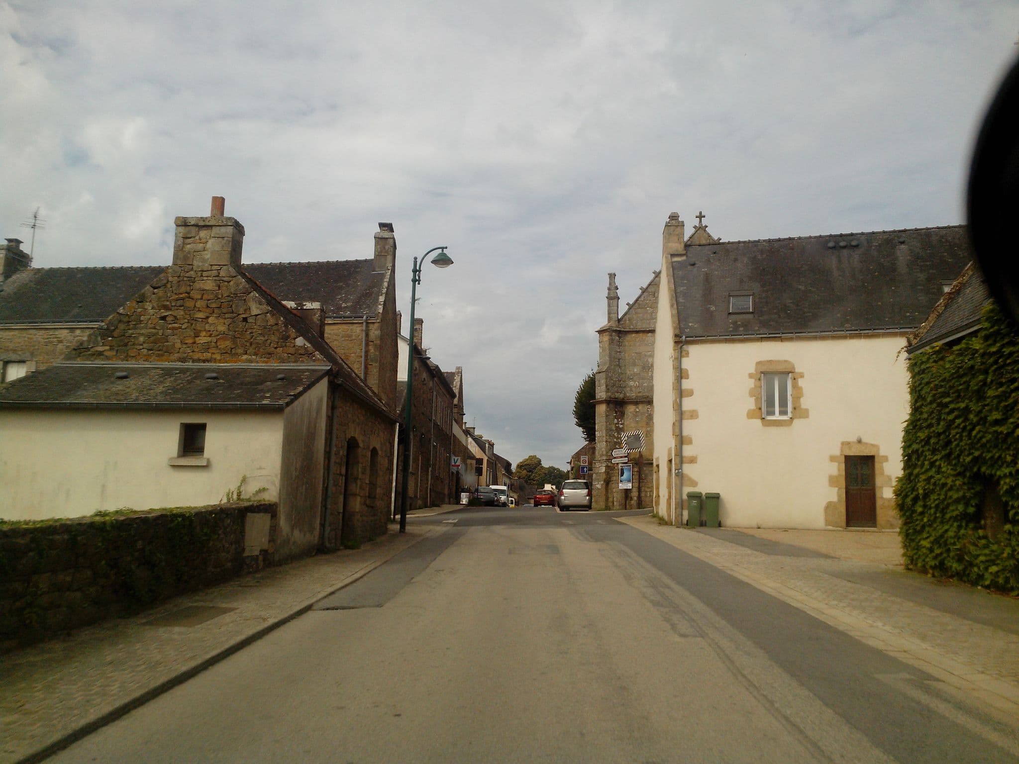 Street view near Hôtel du Golf du Saint Laurent, Ploemel — © hamlet (CC BY-SA · Mapillary)