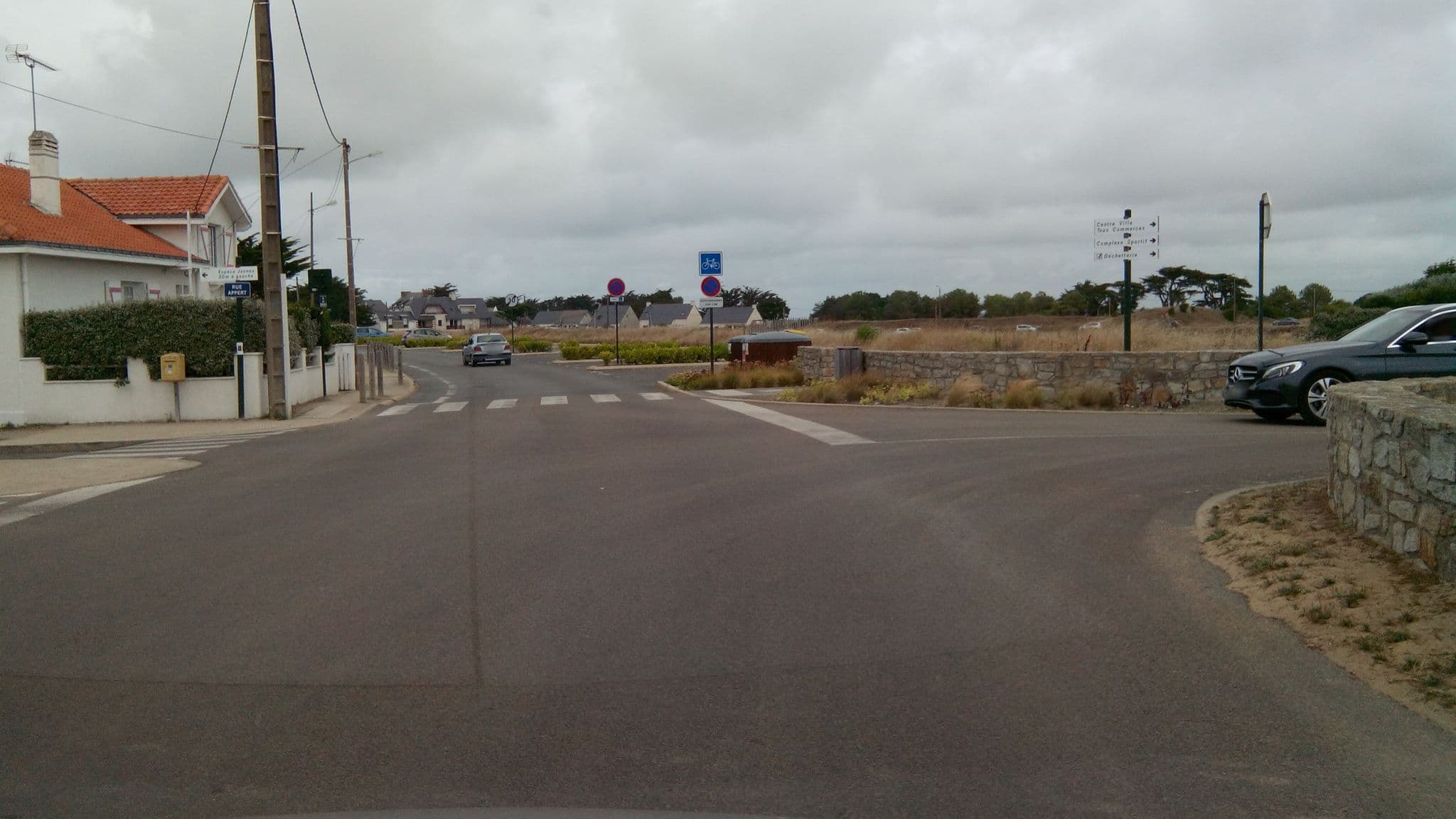 Street view near Flower Camping Les Paludiers, Batz-sur-Mer — © alainproviste (CC BY-SA · Mapillary)