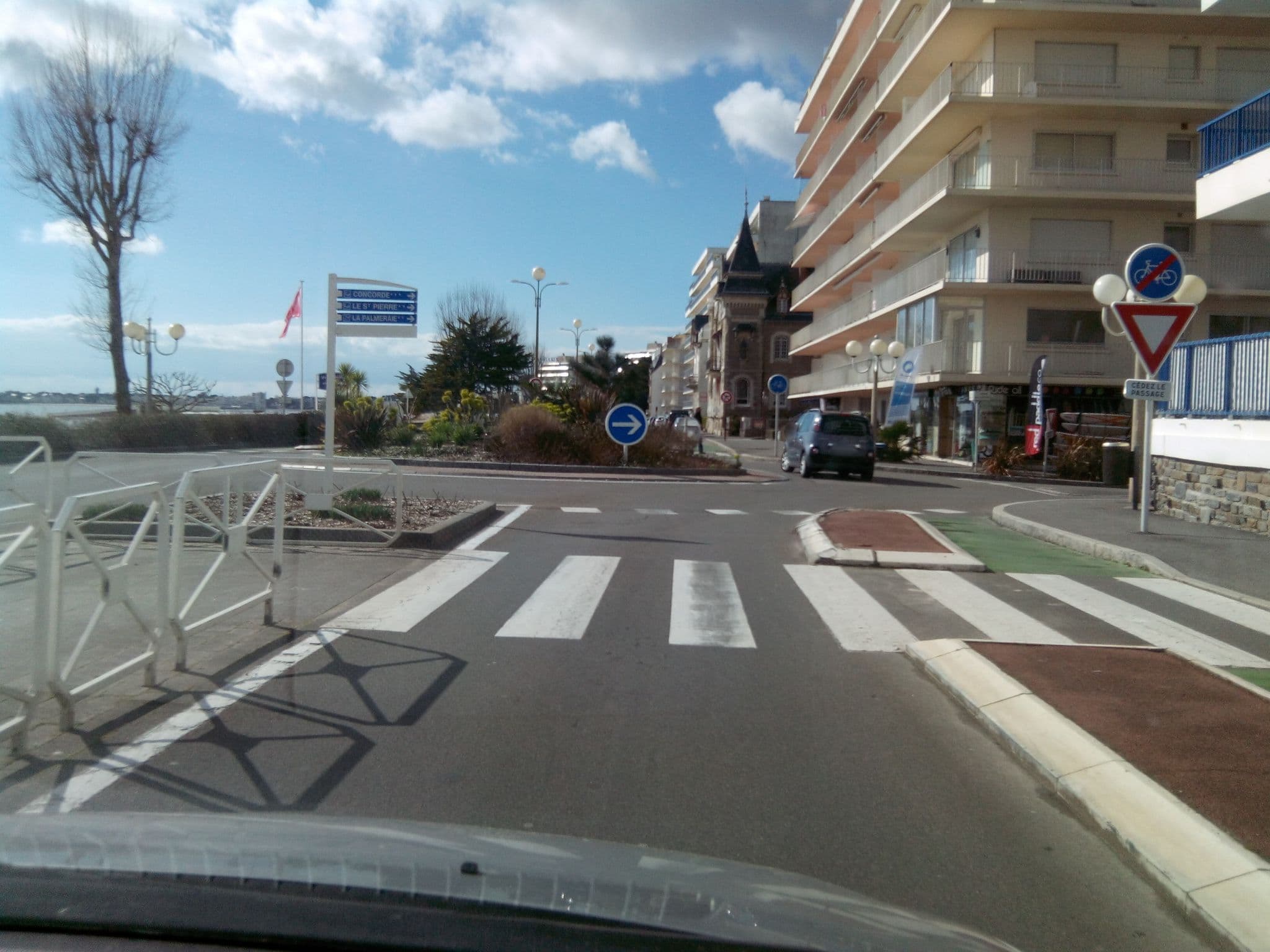 Street view near Hôtel la Concorde, Le Pouliguen — © alainproviste (CC BY-SA · Mapillary)