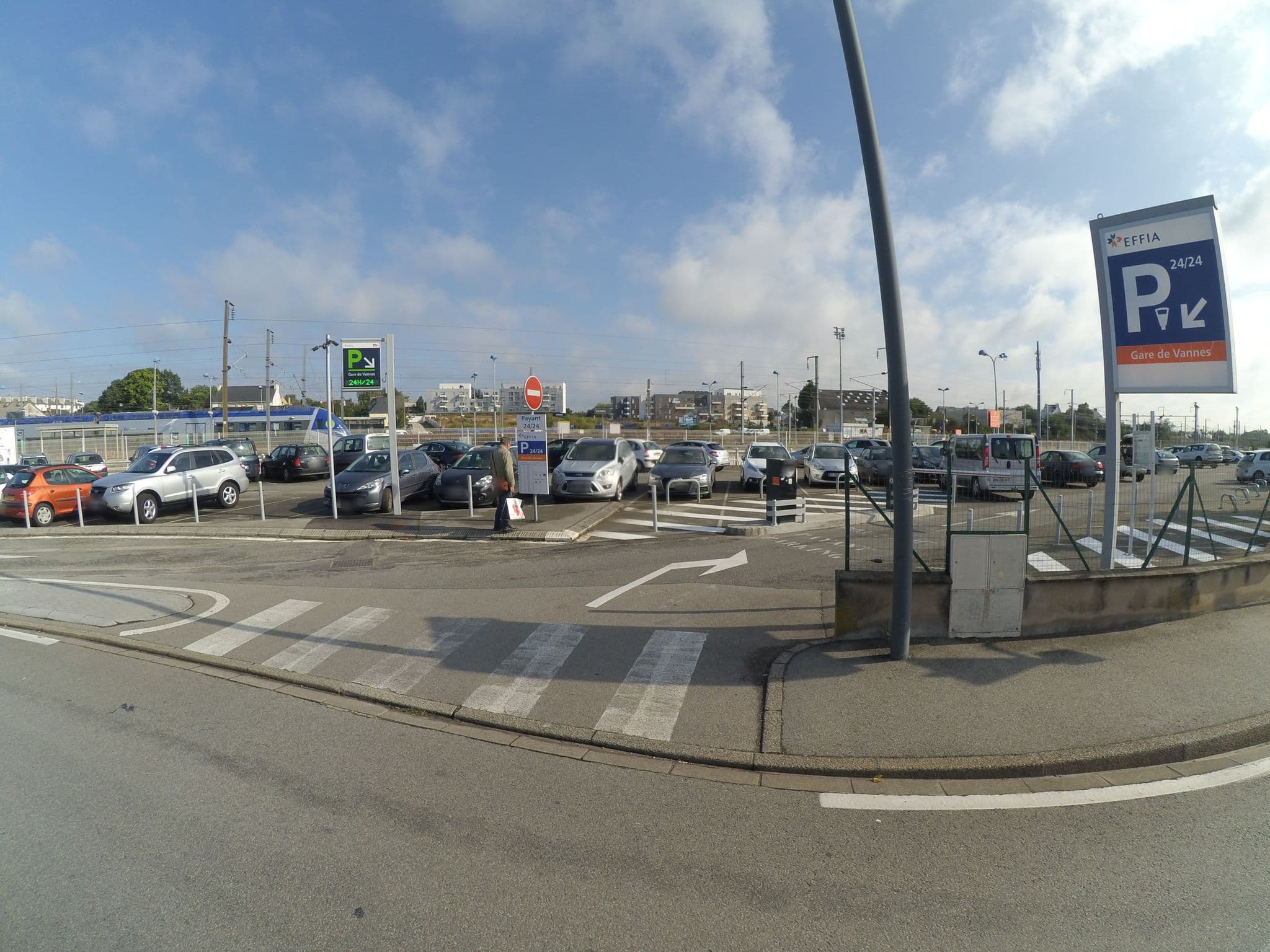 Street view near Hotel Richemont, Vannes — © stephanep (CC BY-SA · Mapillary)