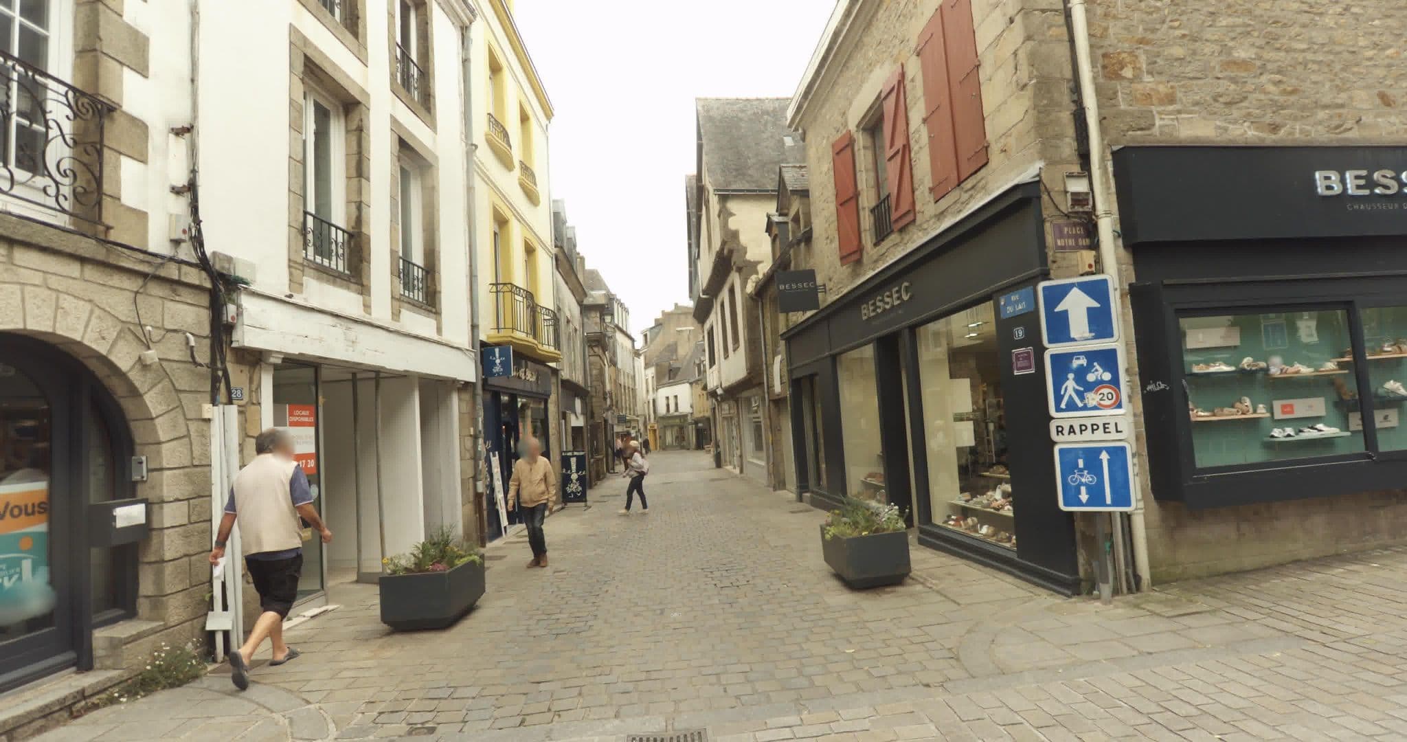 Street view near Selectour - Celtea Voyages, Auray — © sogefi (CC BY-SA · Mapillary)