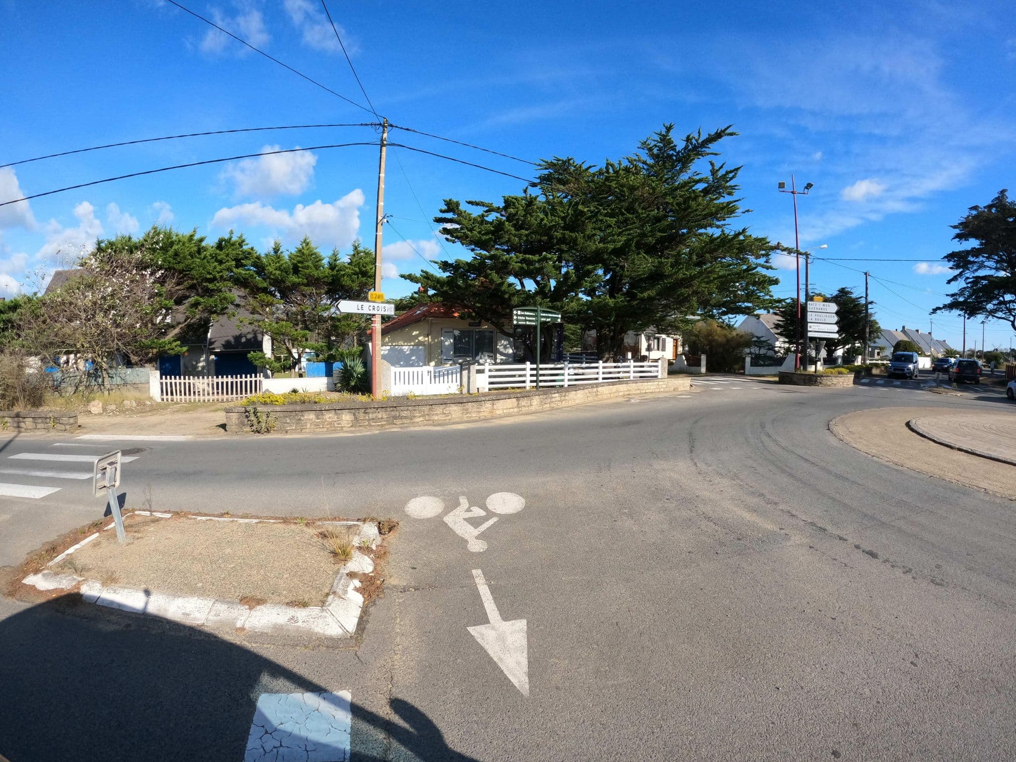 Street view near Colonie Espérance Saint Pierre la Cour, Batz-sur-Mer — © stephanep (CC BY-SA · Mapillary)