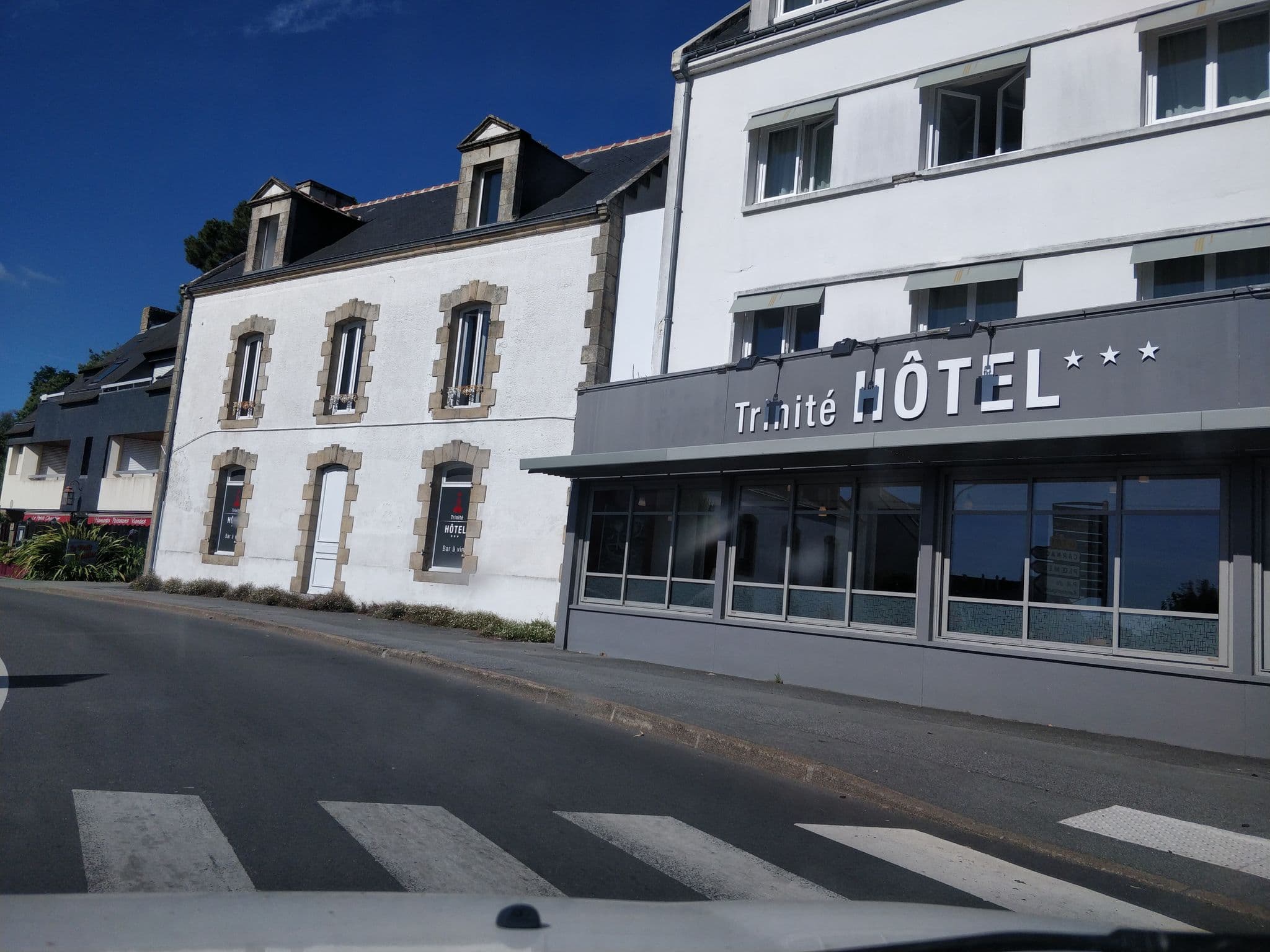 Street view near Casino La Trinité sur Mer, La Trinité-sur-Mer — © mgageo (CC BY-SA · Mapillary)