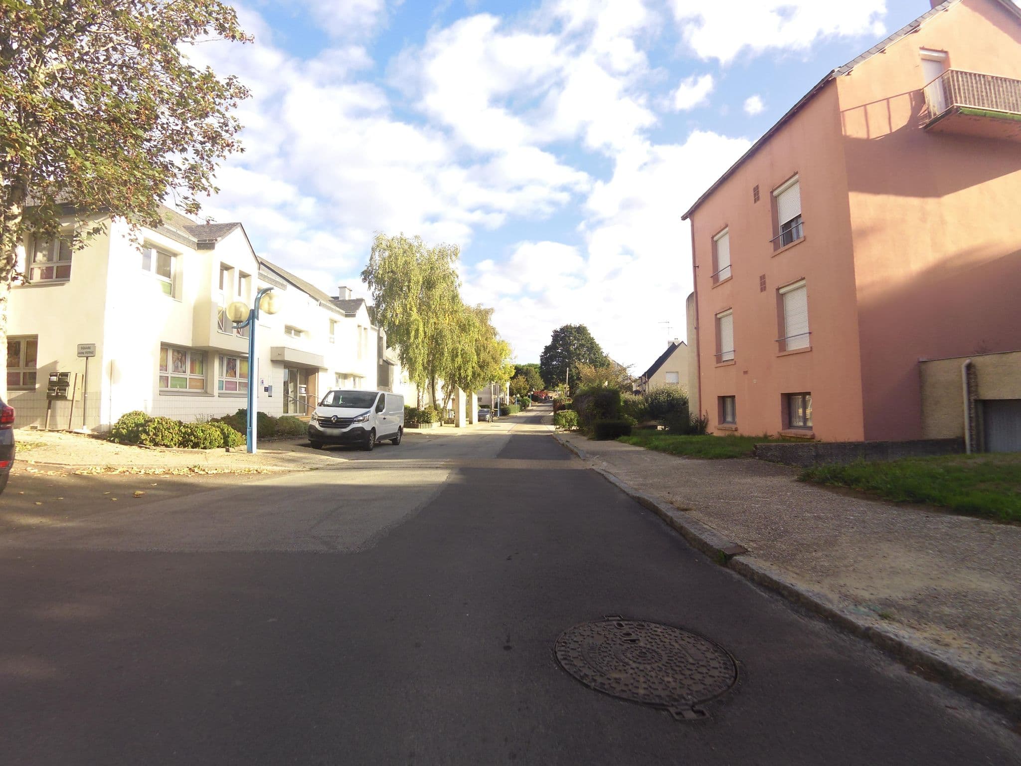 Street view near Logis Hôtel le Ty-Lann, Saint-Avé — © hamlet (CC BY-SA · Mapillary)