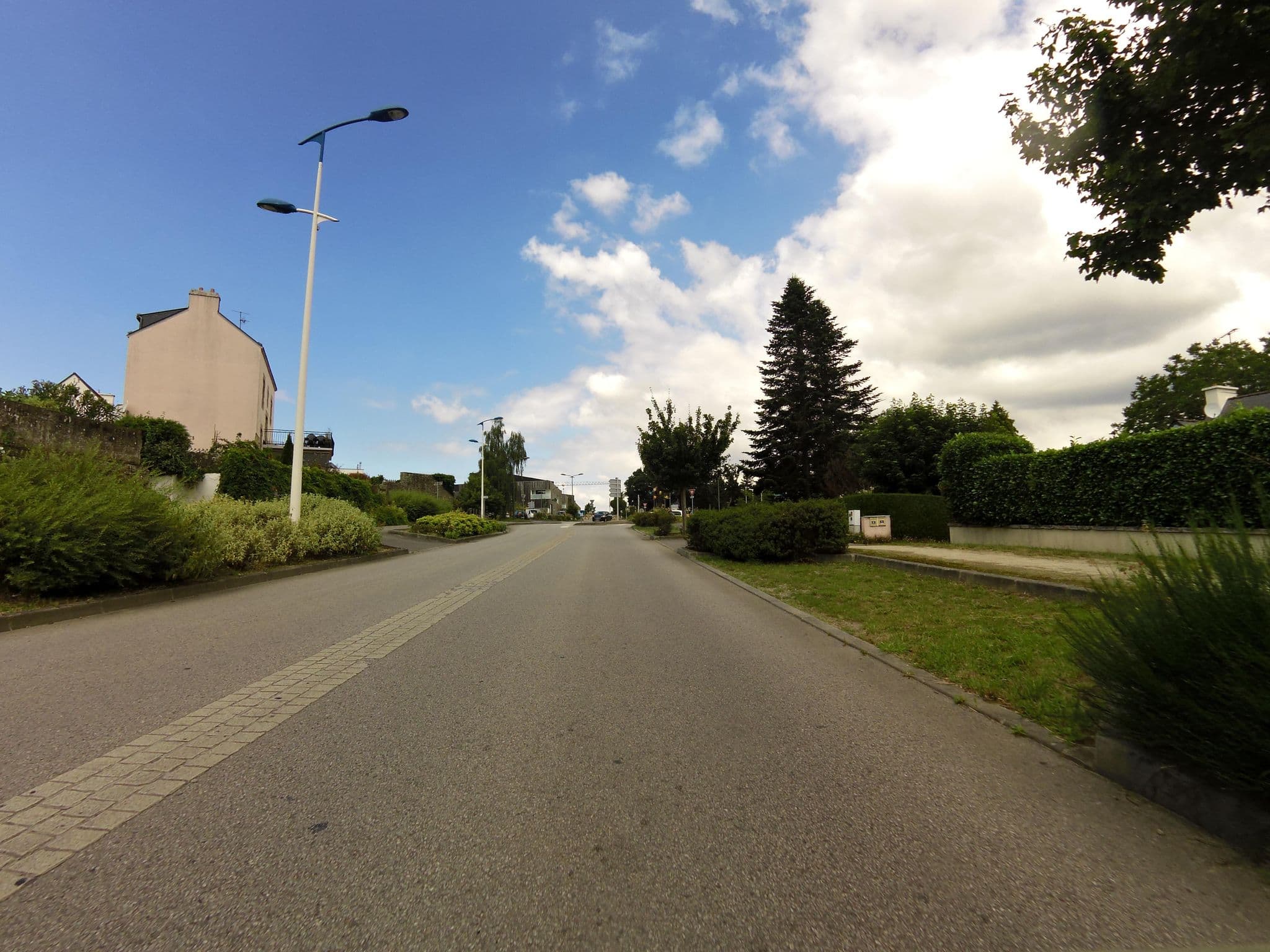 Street view near Hôtel Restaurant Gicquel Jean-Philippe, Theix — © hamlet (CC BY-SA · Mapillary)