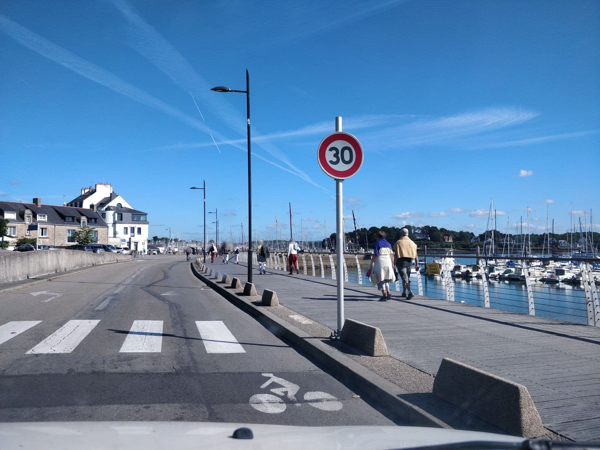 Street view near Ker Loic, La Trinité-sur-Mer — © mgageo (CC BY-SA · Mapillary)