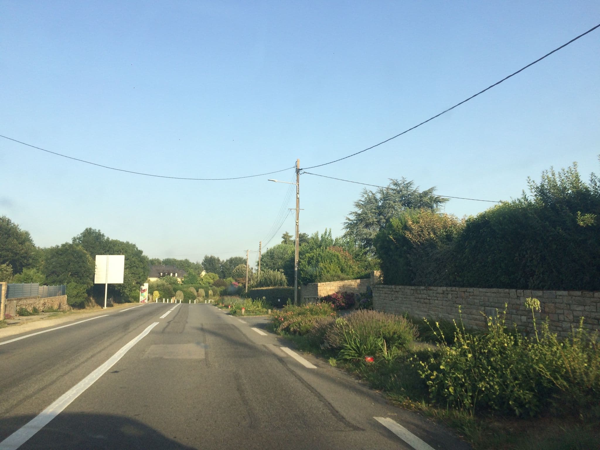Street view near Hôtel auberge de pen mur, Muzillac — © kartenville (CC BY-SA · Mapillary)
