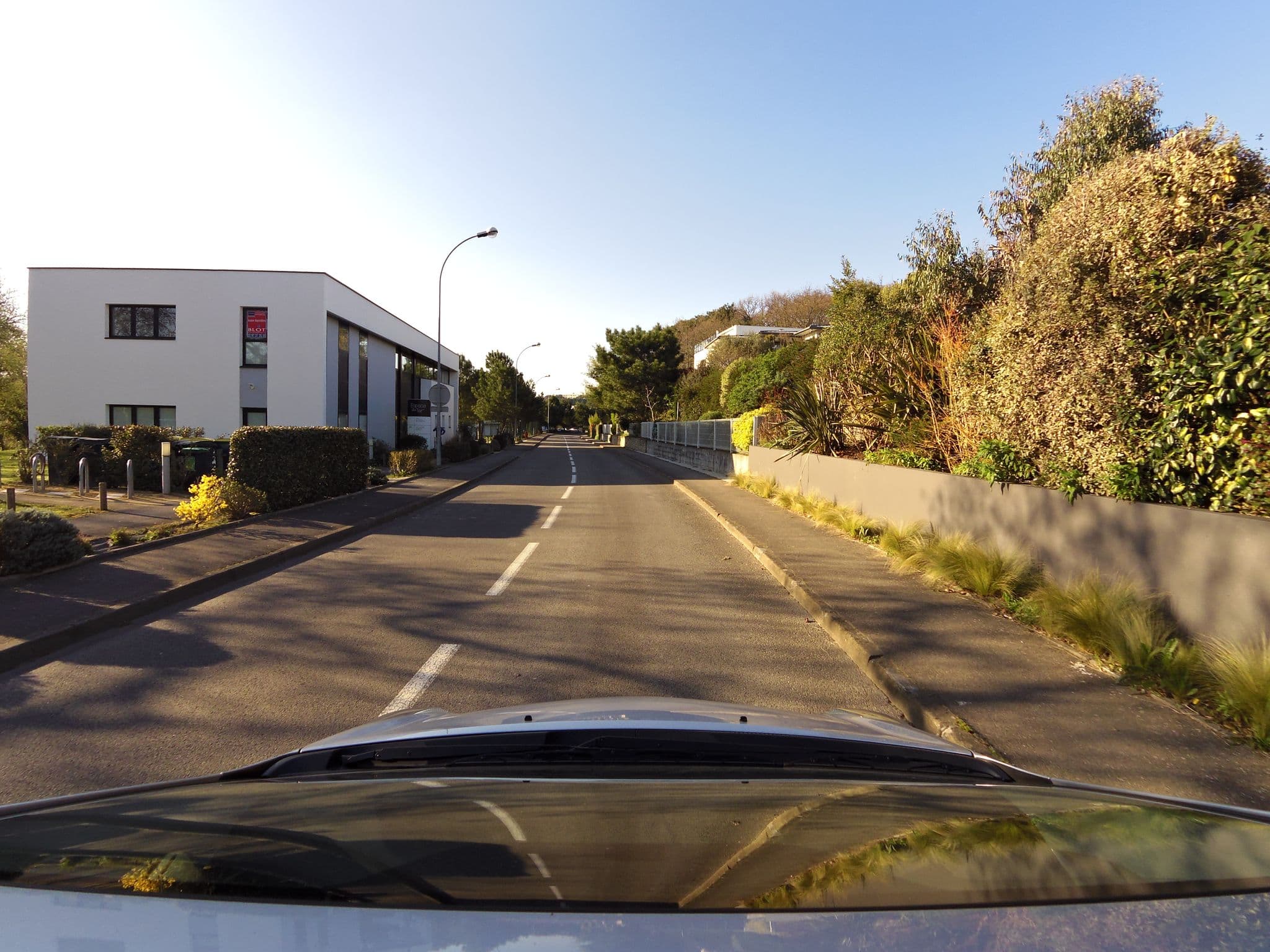 Street view near Les Rives du Ter, Larmor-Plage — © zors1843 (CC BY-SA · Mapillary)