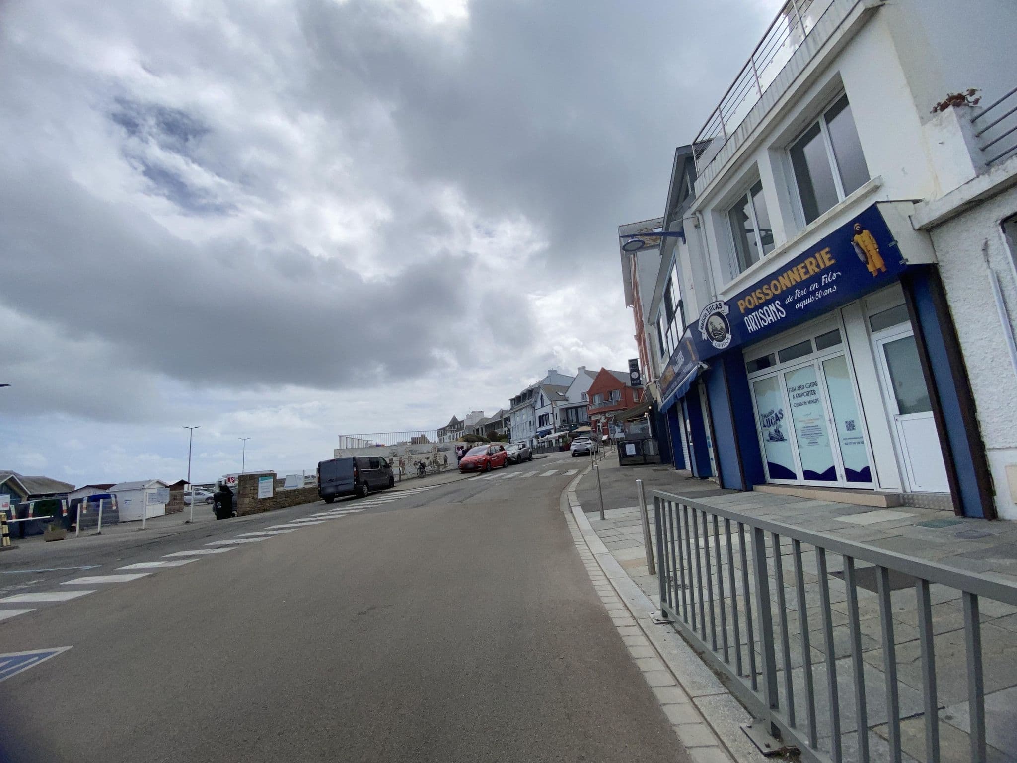 Street view near Hôtel de l'Ocean, Quiberon — © deleted_user (CC BY-SA · Mapillary)