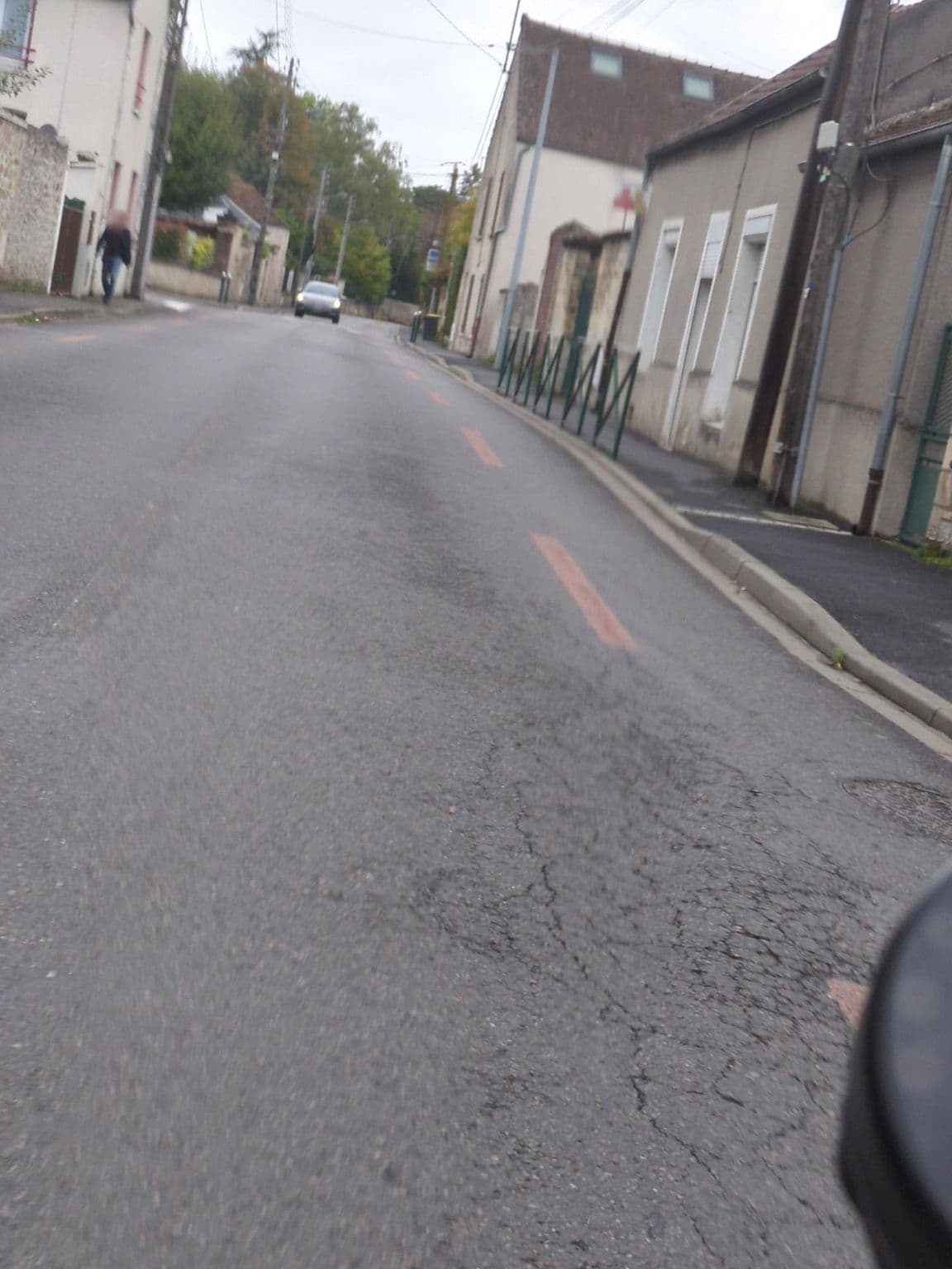 Street view near Chambres d'Hôtes L'Alezan, Orry-la-Ville — © didier2020 (CC BY-SA · Mapillary)
