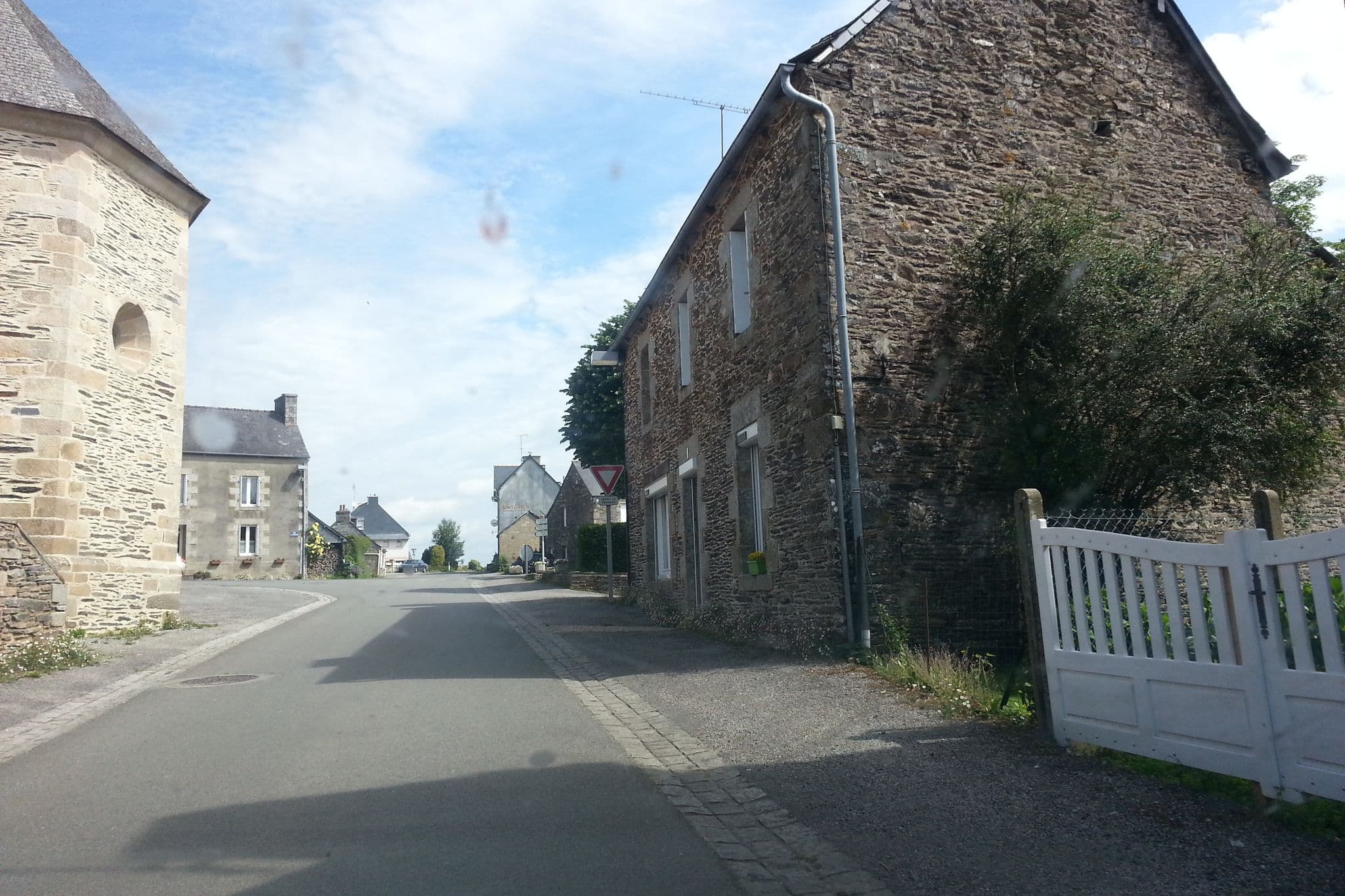 Street view near Pochon Madeleine, Gouarec — © c2ic (CC BY-SA · Mapillary)