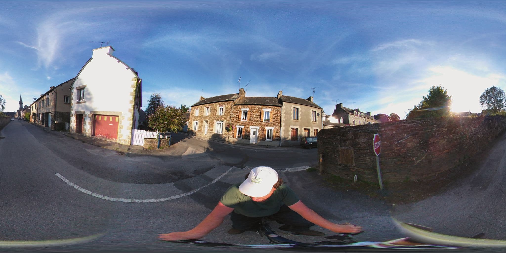 Street view near Gîte Randoplume, Gouarec — © simon_geovelo (CC BY-SA · Mapillary)