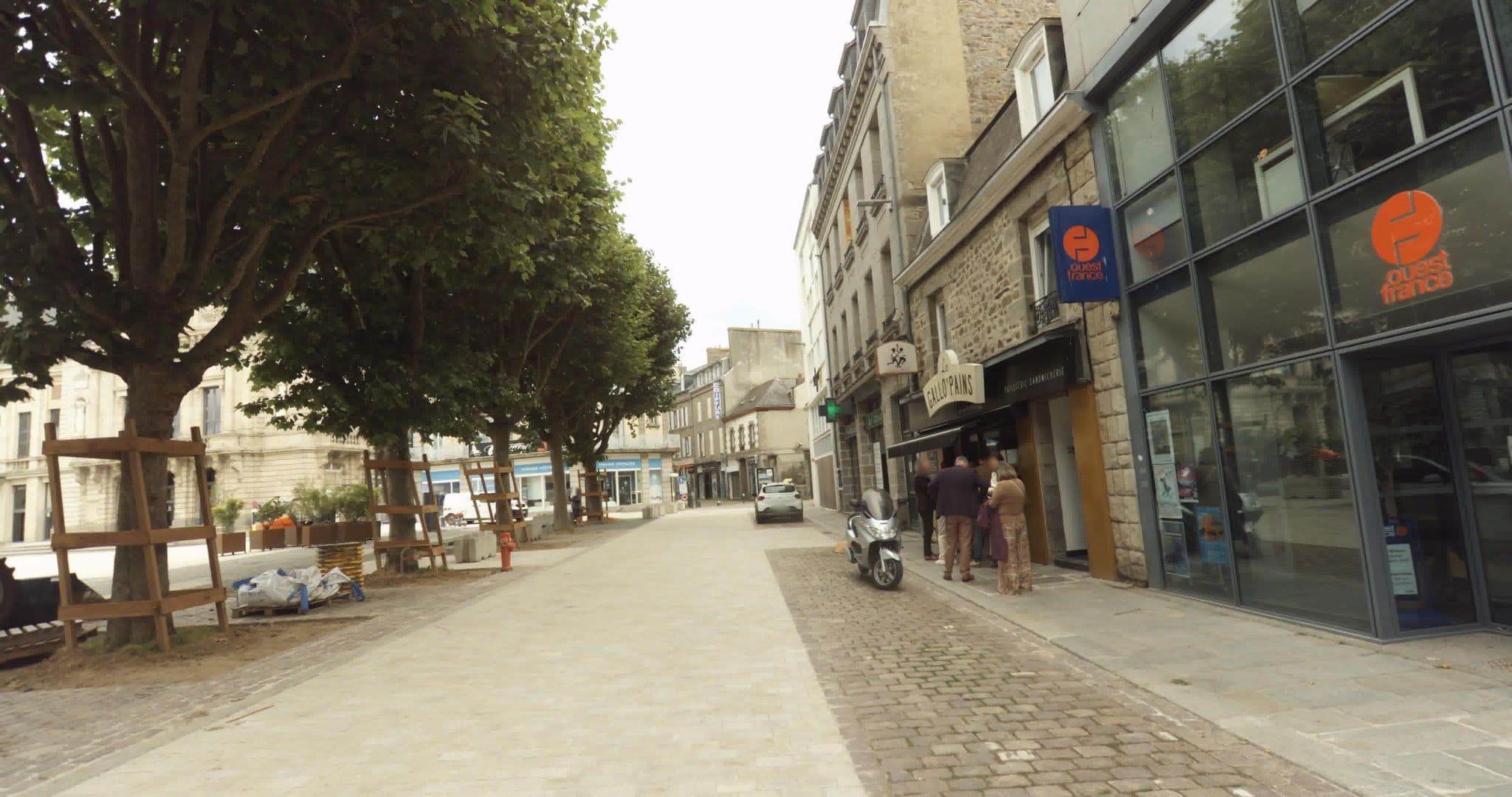 Street view near Hôtel le Théâtre, Saint-Brieuc — © sogefi (CC BY-SA · Mapillary)