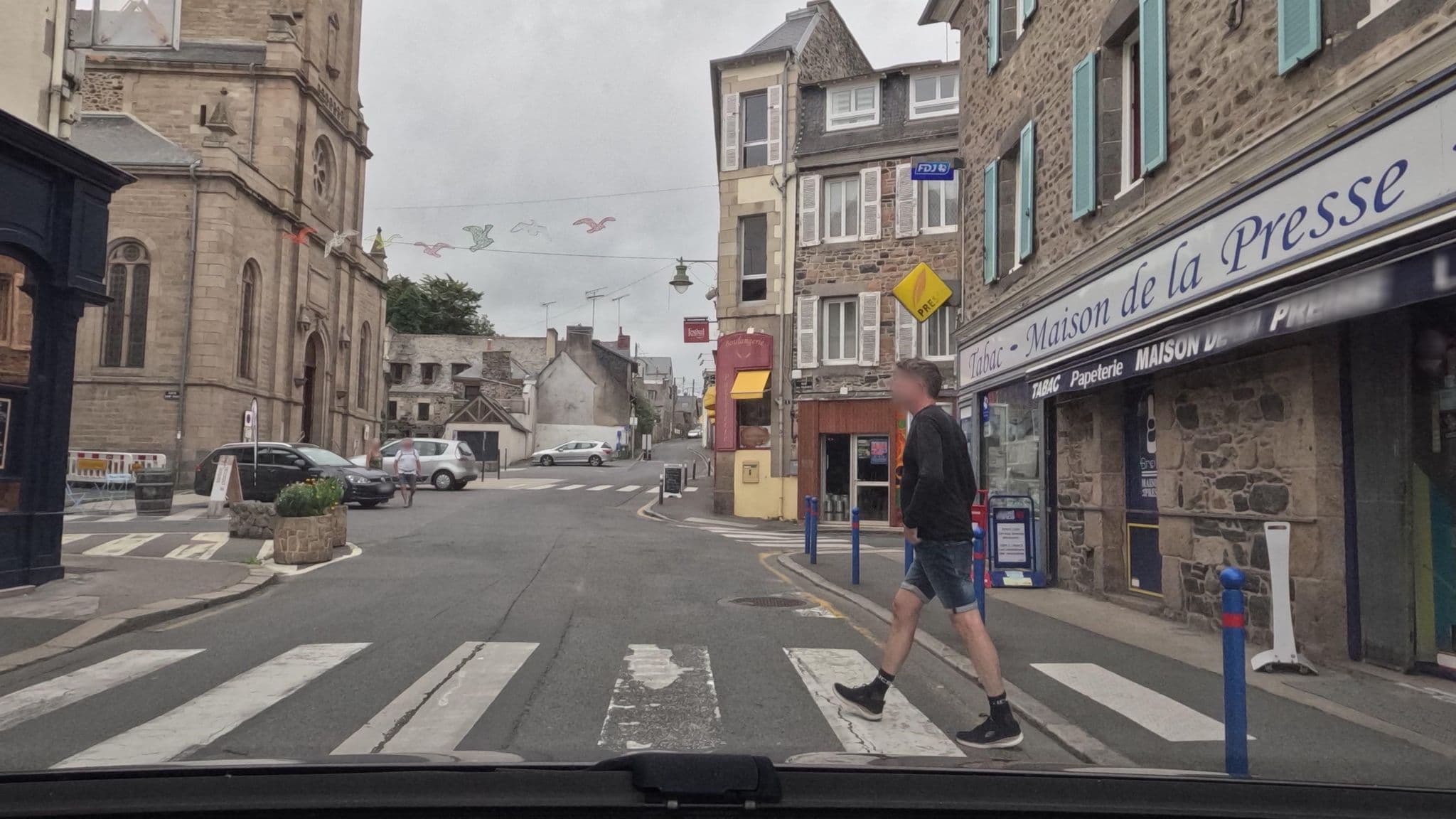 Street view near Le Neptune, Binic — © Efehn (CC BY-SA · Mapillary)