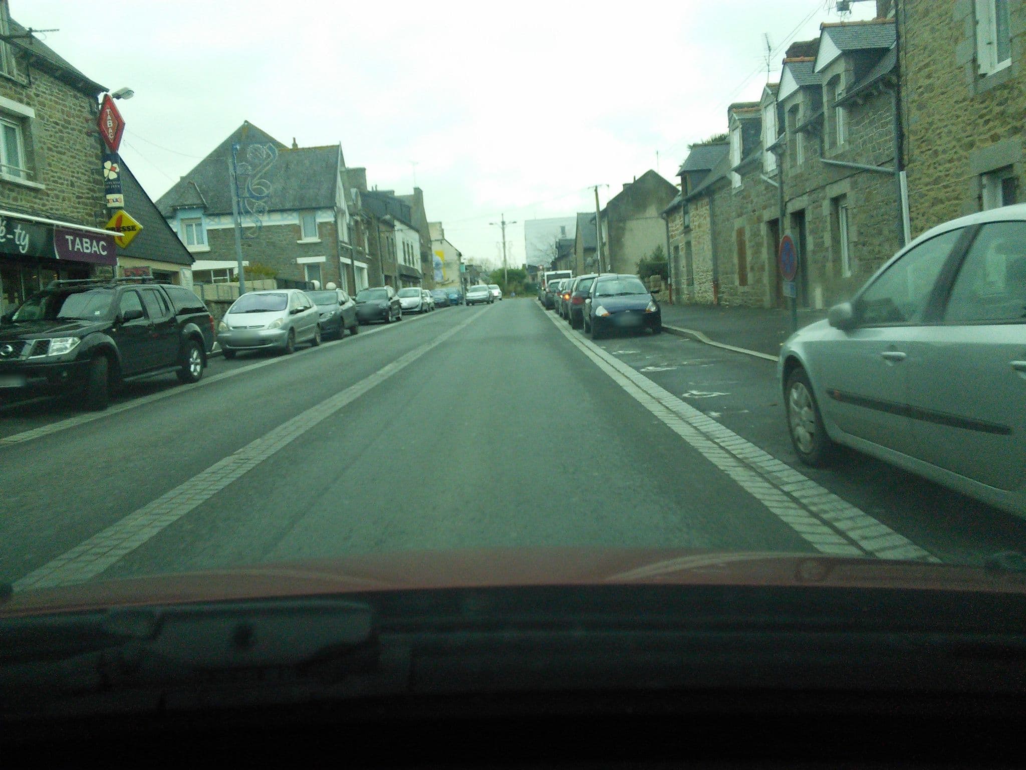 Street view near Domaine du Grenier, Yffiniac — © corentin (CC BY-SA · Mapillary)