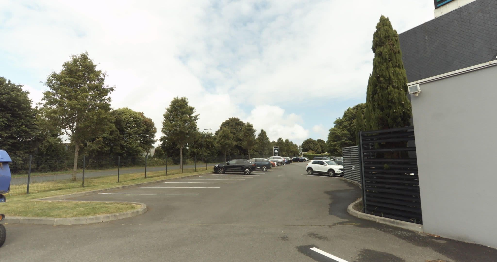 Street view near Brit Hôtel la Pomme d'Or, Langueux — © sogefi (CC BY-SA · Mapillary)