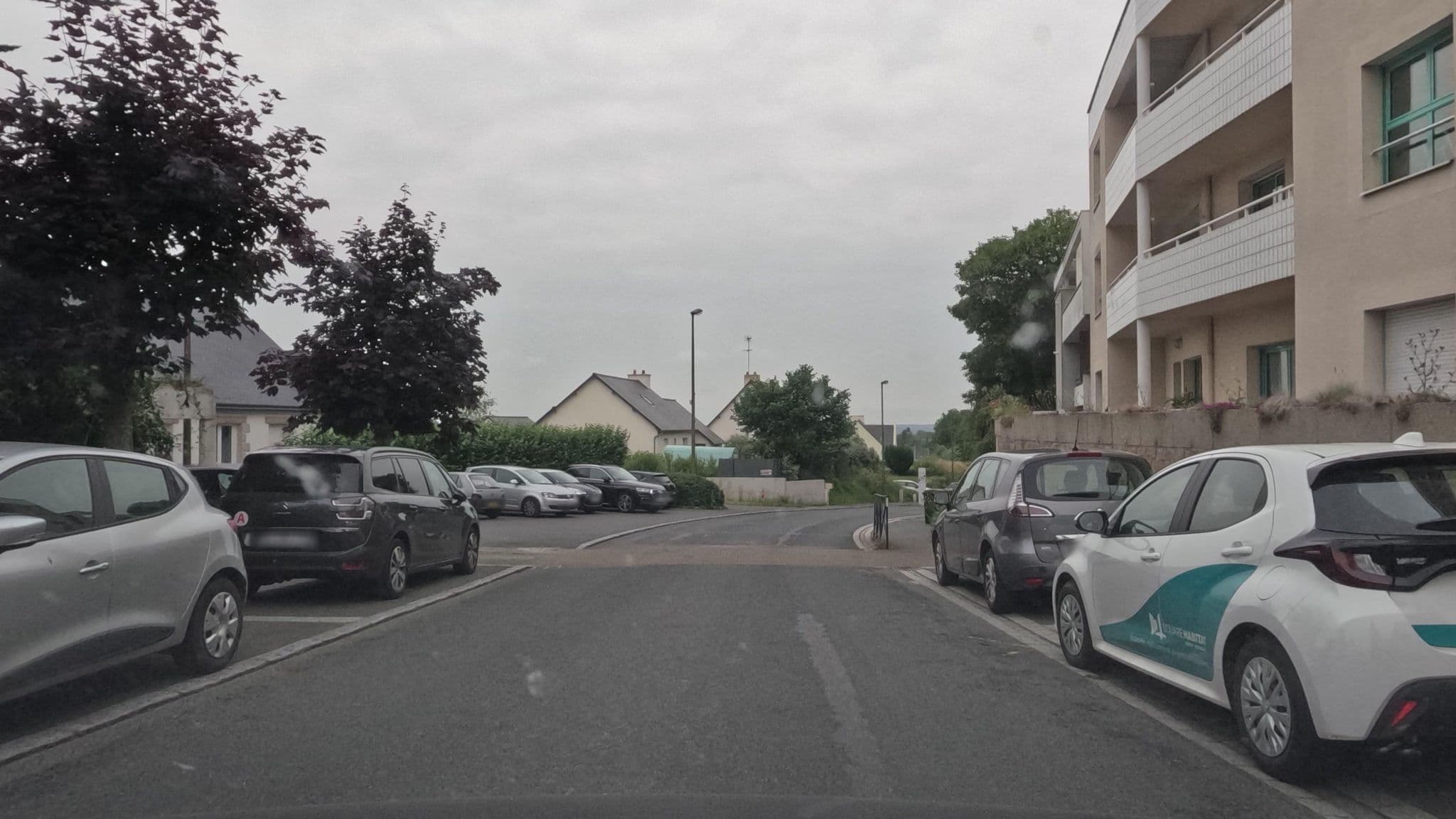 Street view near L´Eden, Pordic — © Efehn (CC BY-SA · Mapillary)