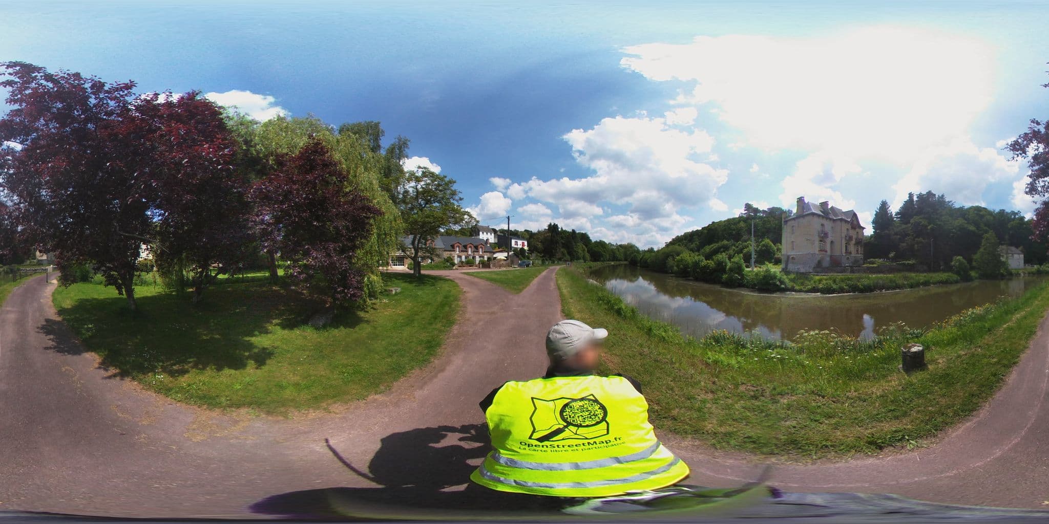 Street view near La Villa Tranquillité, Rohan — © ev1velodyssee (CC BY-SA · Mapillary)