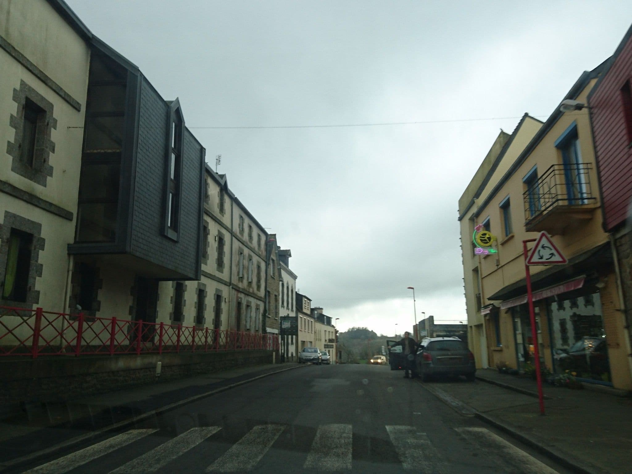 Street view near Mike & Wendy's, Rostrenen — © gotpo (CC BY-SA · Mapillary)