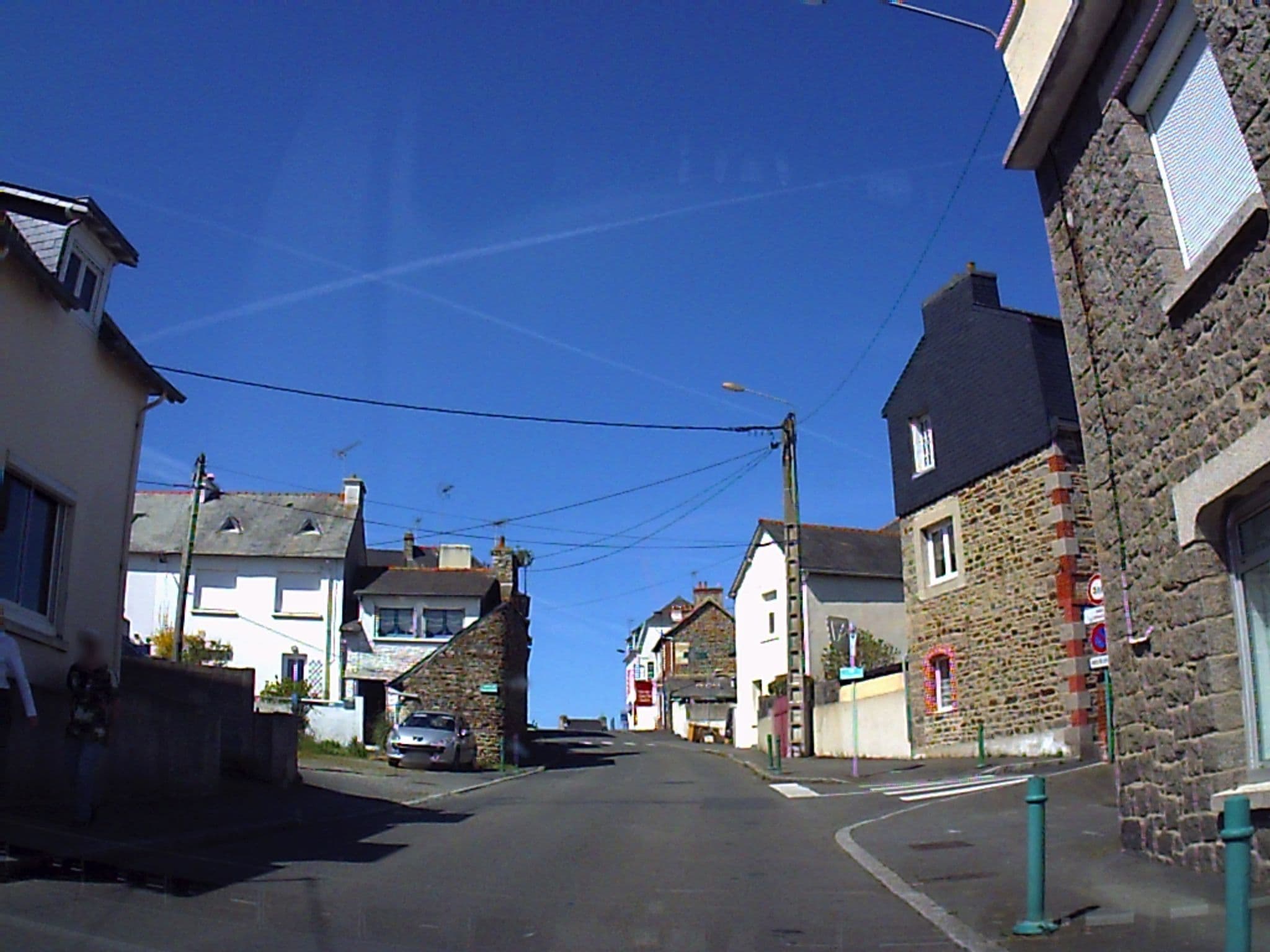 Street view near Saint-Laurent De La Mer, Plérin — © panieravide (CC BY-SA · Mapillary)