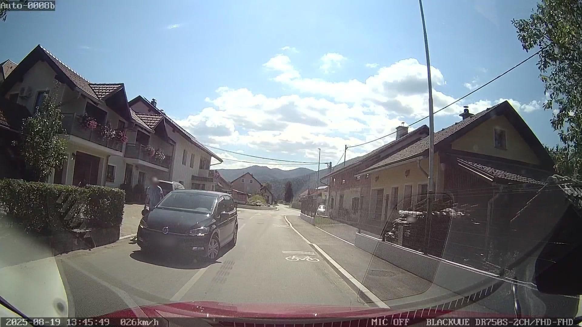 Street view near Apartmaji Vrdjan, Cerknica — © rdnnk (CC BY-SA · Mapillary)