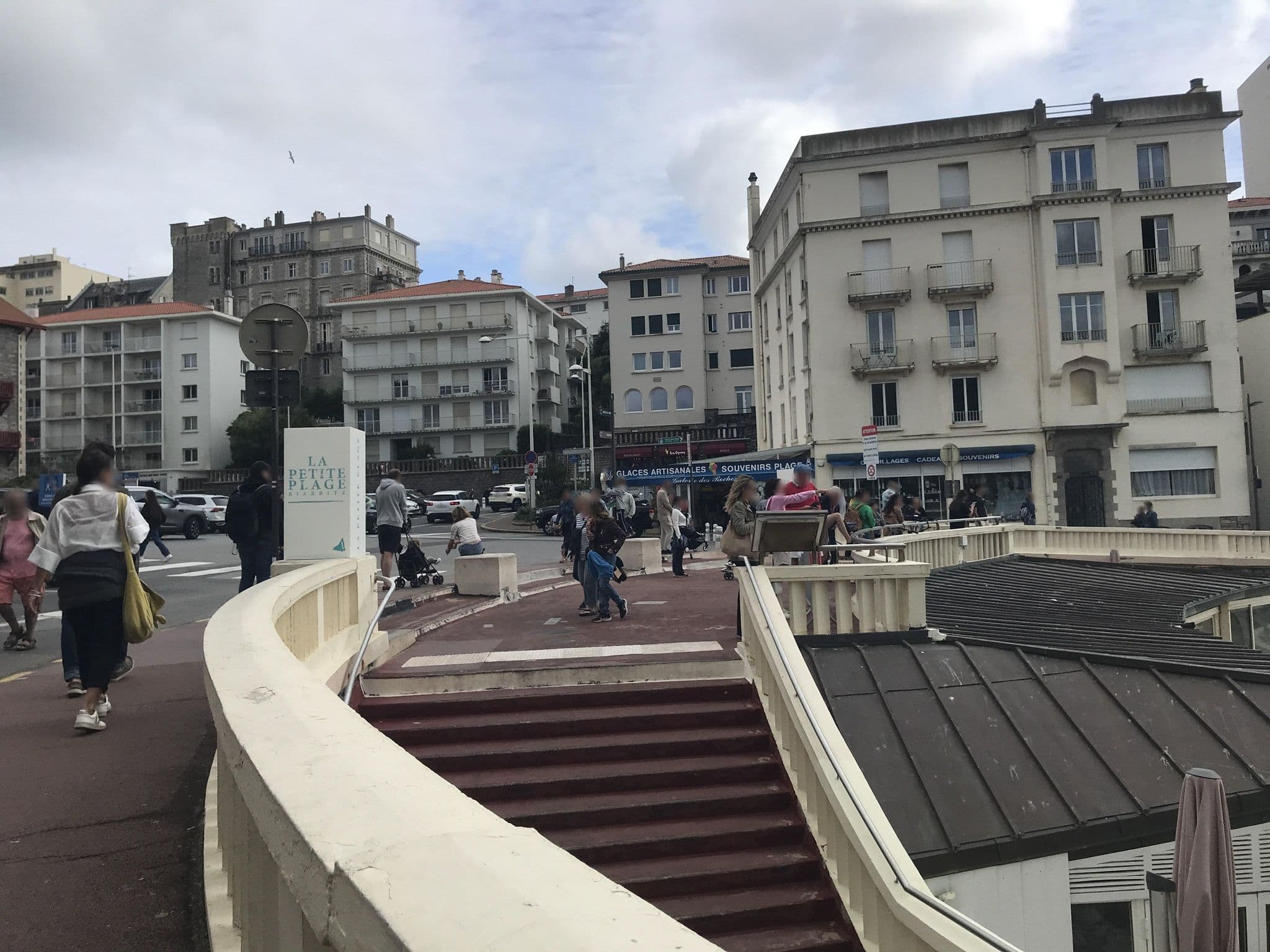 Street view near Hôtel les Baigneuses de Biarritz, Biarritz — © miguel_andrade (CC BY-SA · Mapillary)