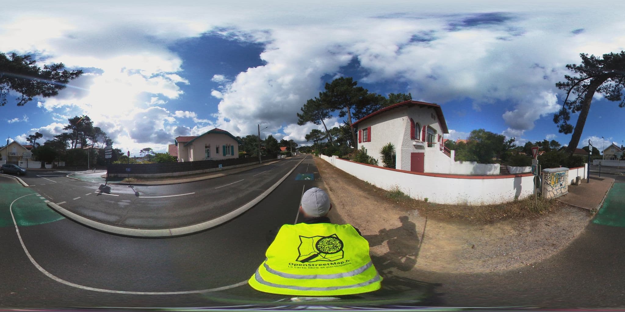 Street view near Cap Club Hôtel, Capbreton — © ev1velodyssee (CC BY-SA · Mapillary)