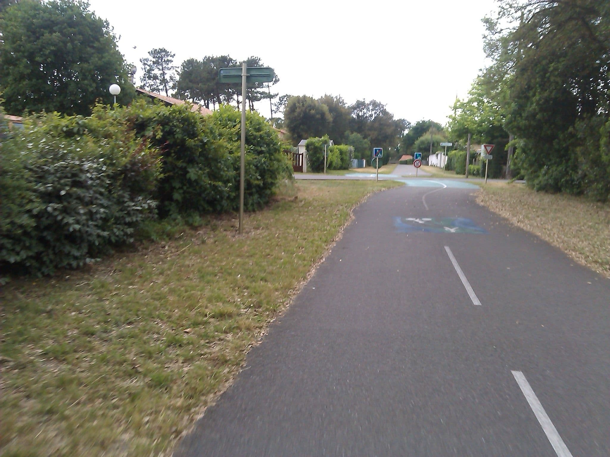Street view near Atlantic Surf Lodge, Vieux-Boucau-les-Bains — © changchun1 (CC BY-SA · Mapillary)