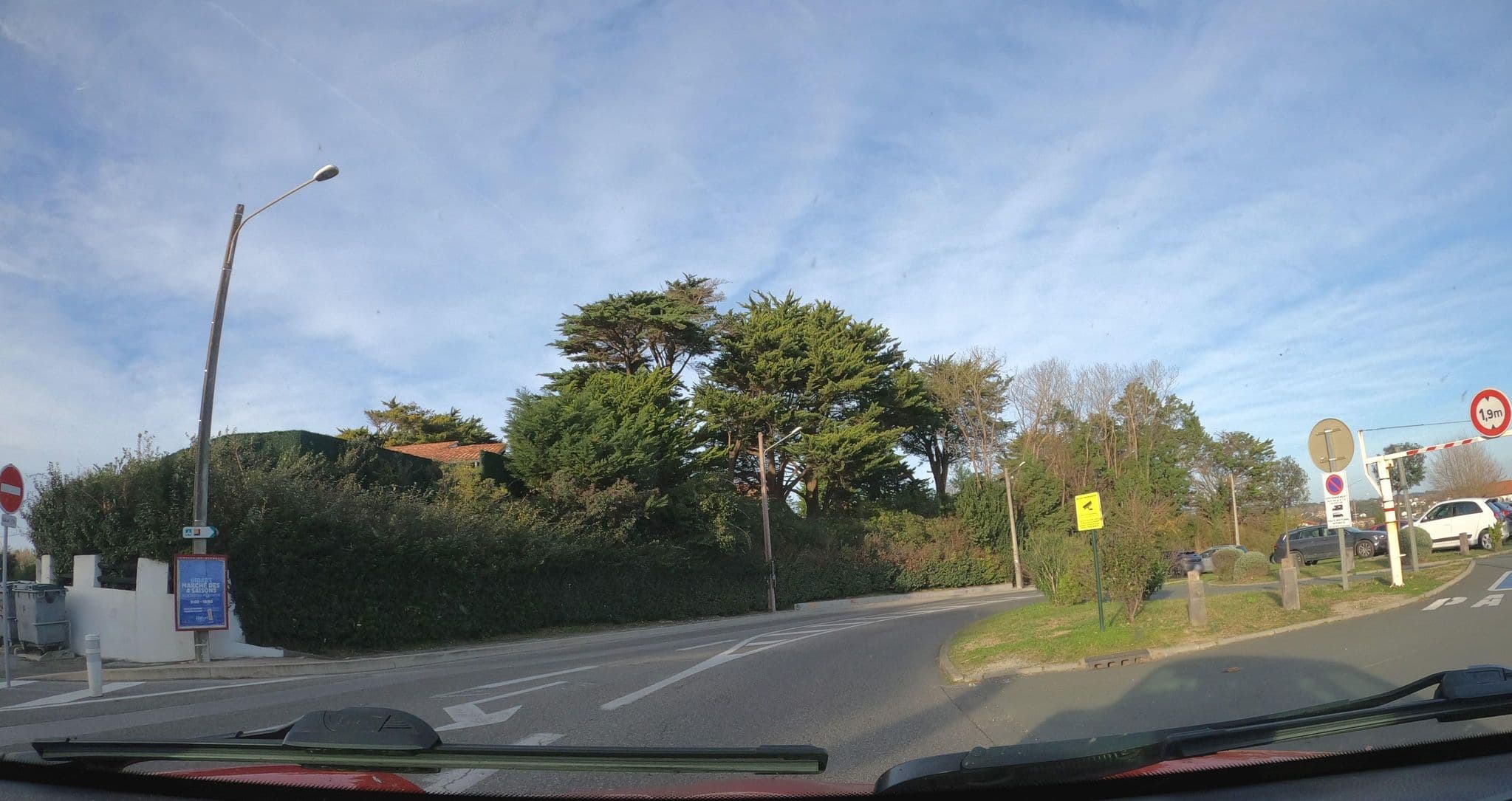 Street view near Maison Familiale CE de Socata, Guéthary — © patchanka (CC BY-SA · Mapillary)