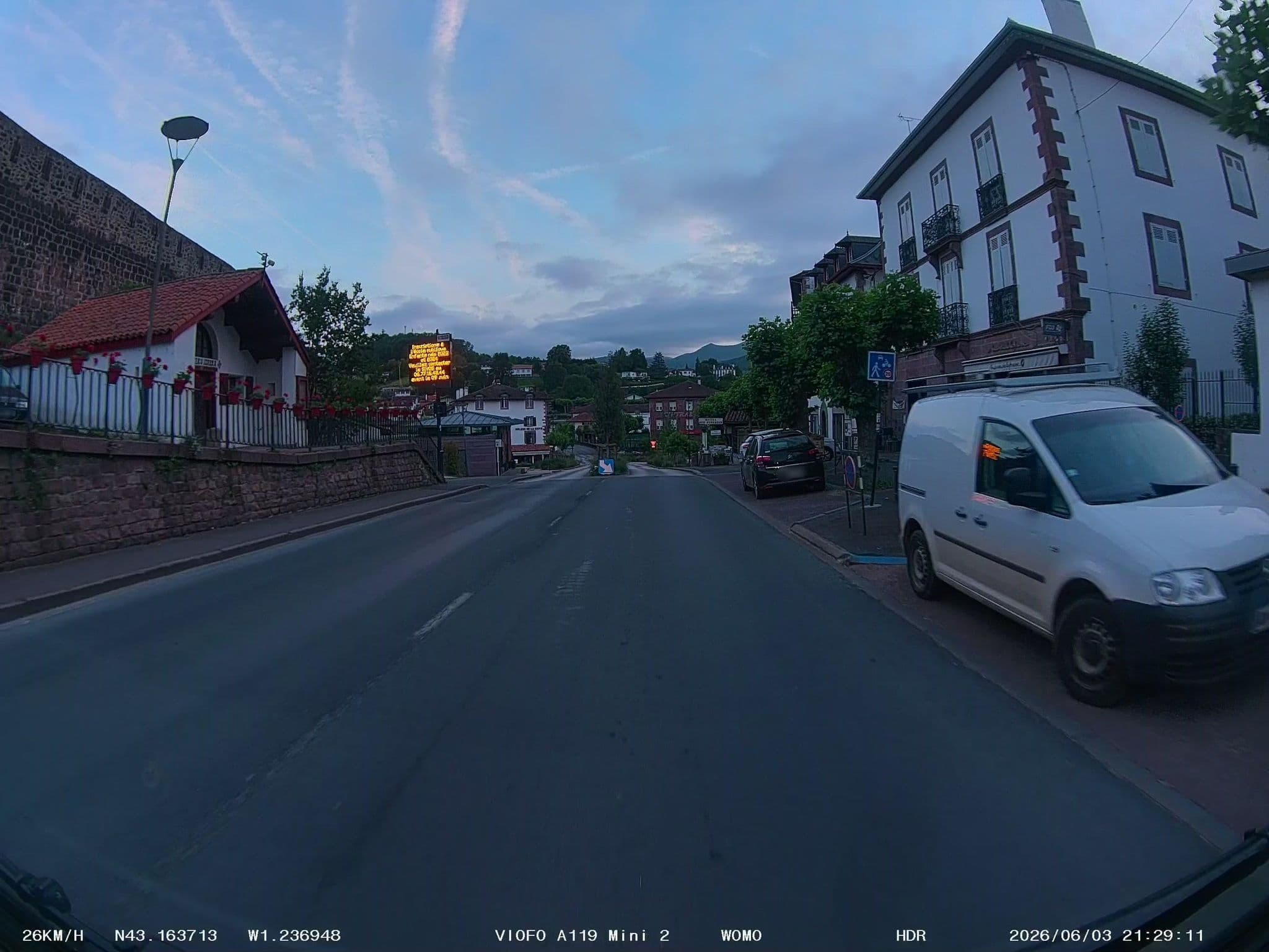 Street view near Hôtel Continental, Saint-Jean-Pied-de-Port — © soulcover (CC BY-SA · Mapillary)