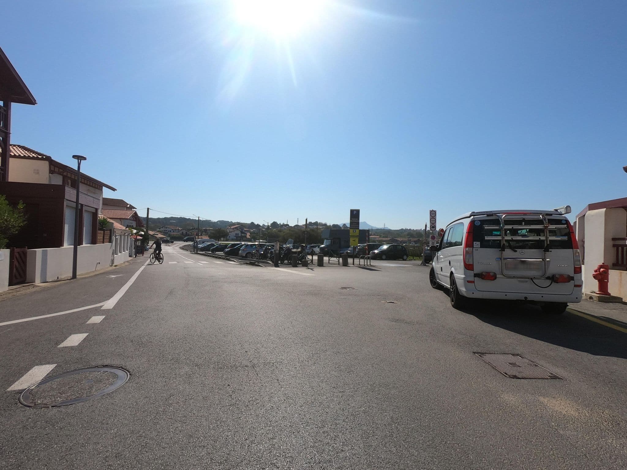 Street view near Hôtel Restaurant Uhabia, Bidart — © txominh (CC BY-SA · Mapillary)