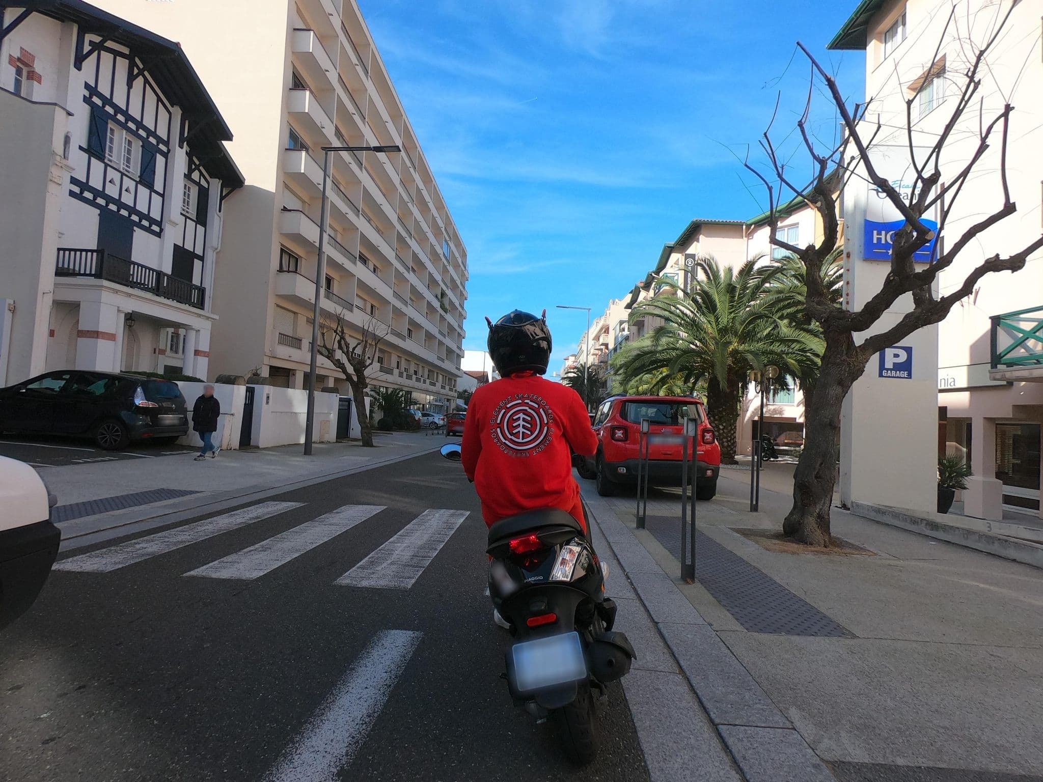 Street view near Hotel Escale Oceania, Biarritz — © txominh (CC BY-SA · Mapillary)