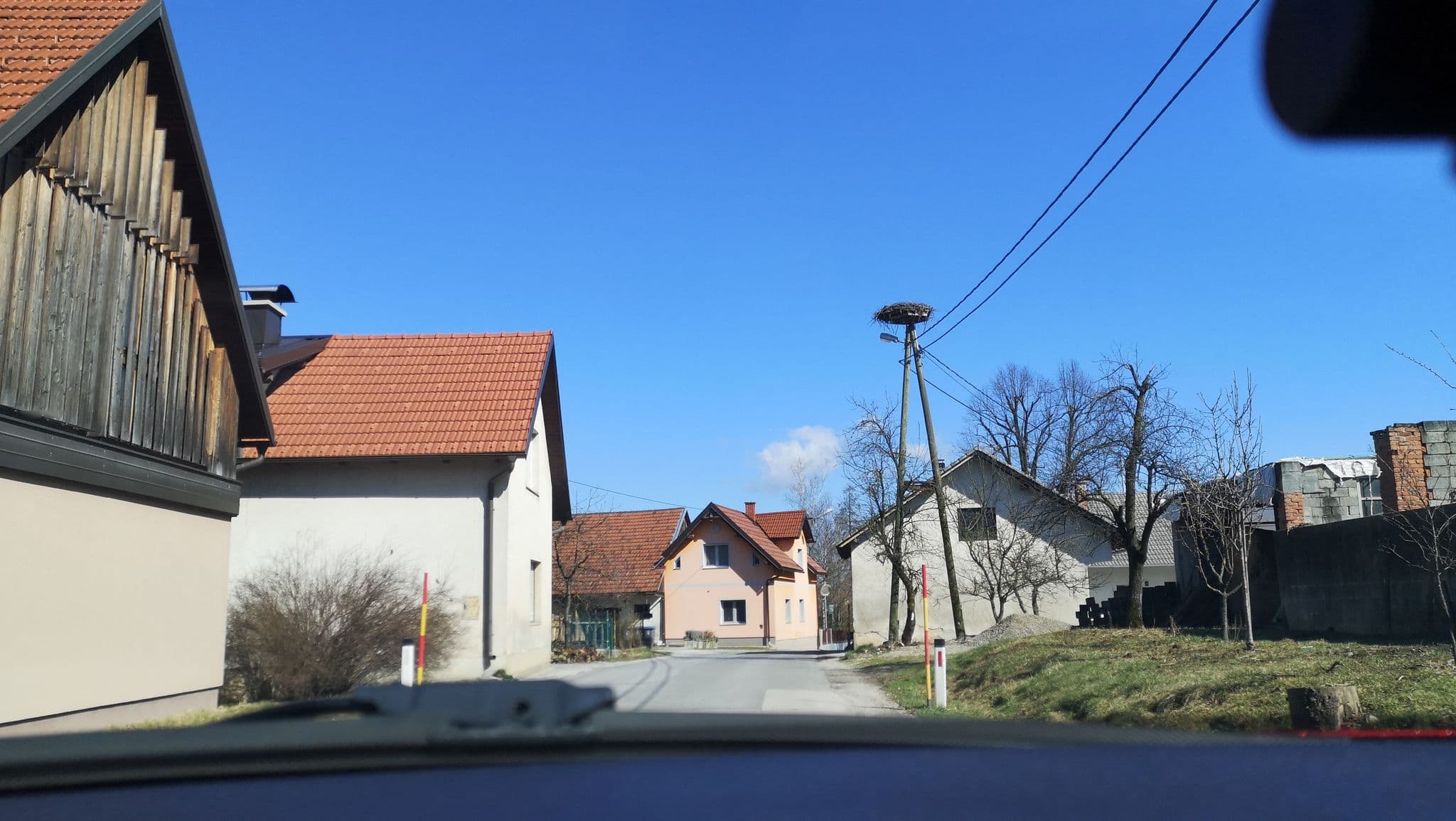 Street view near Kmetija pri Klančarju, Ig — © bozop (CC BY-SA · Mapillary)