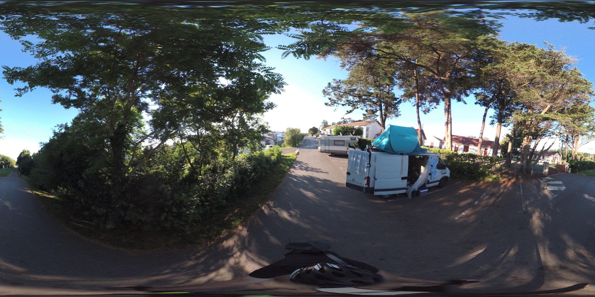 Street view near Centre de Vacances CCE-SNCF, Guéthary — © geovelo (CC BY-SA · Mapillary)