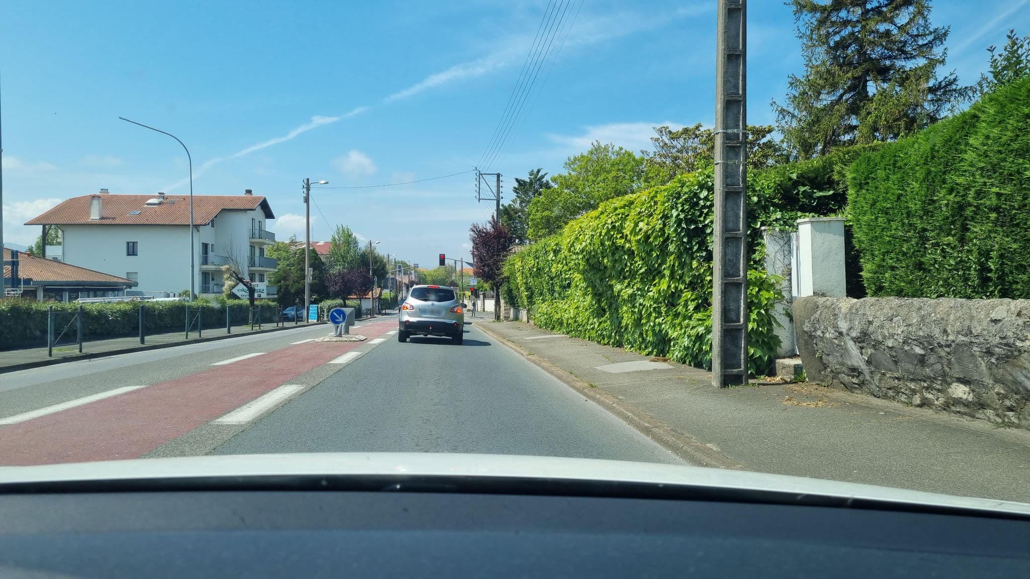 Street view near Apartment Résidence ortz adarra- proche d'un espace commercial, Saint-Jean-de-Luz — © Mabjo (CC BY-SA · Mapillary)