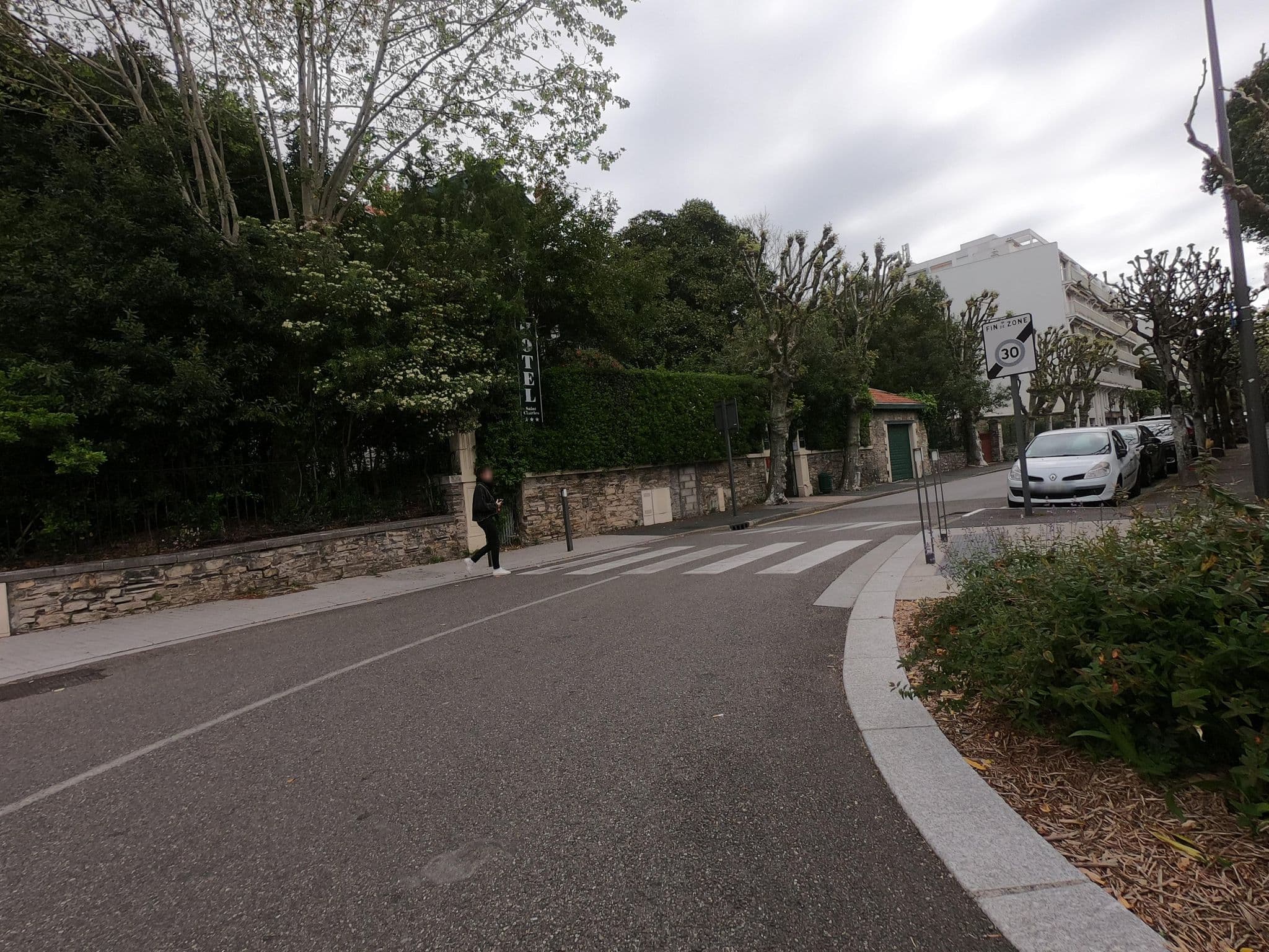 Street view near Hotel Saint Charles, Biarritz — © txominh (CC BY-SA · Mapillary)