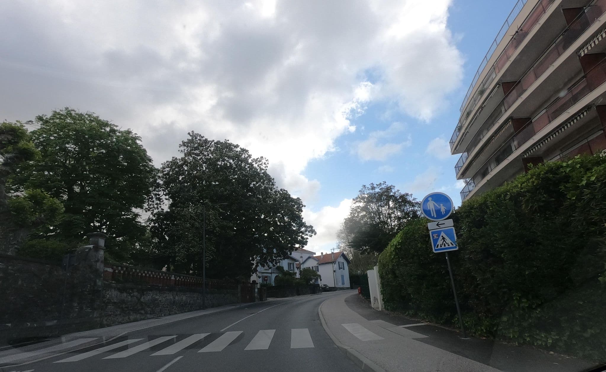 Street view near Apartment Jardins de Foch, Biarritz — © txominh (CC BY-SA · Mapillary)