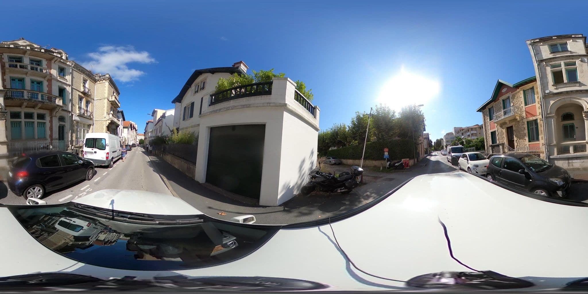 Street view near Le Barnetche Hotel, Biarritz — © sanjorgepinho (CC BY-SA · Mapillary)