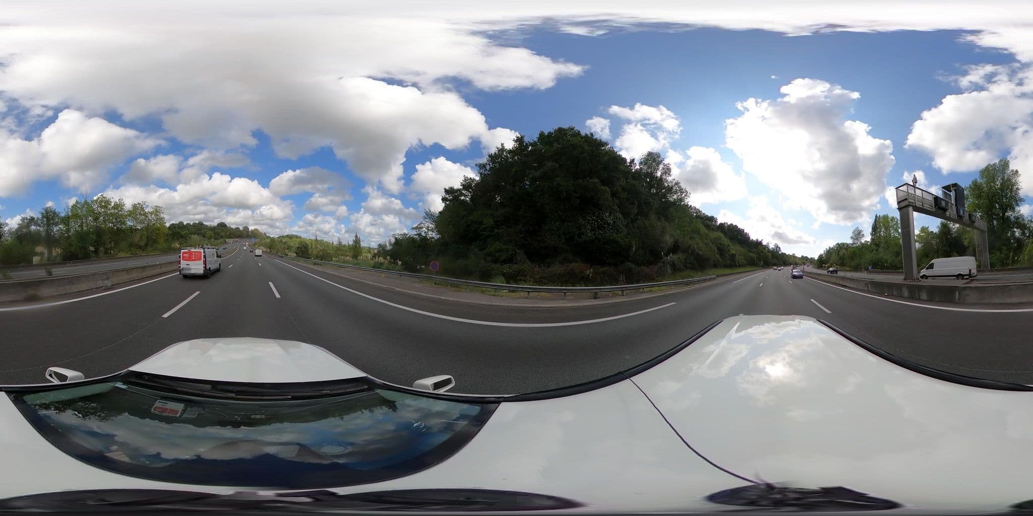 Street view near Lourdes França, Bayonne — © sanjorgepinho (CC BY-SA · Mapillary)