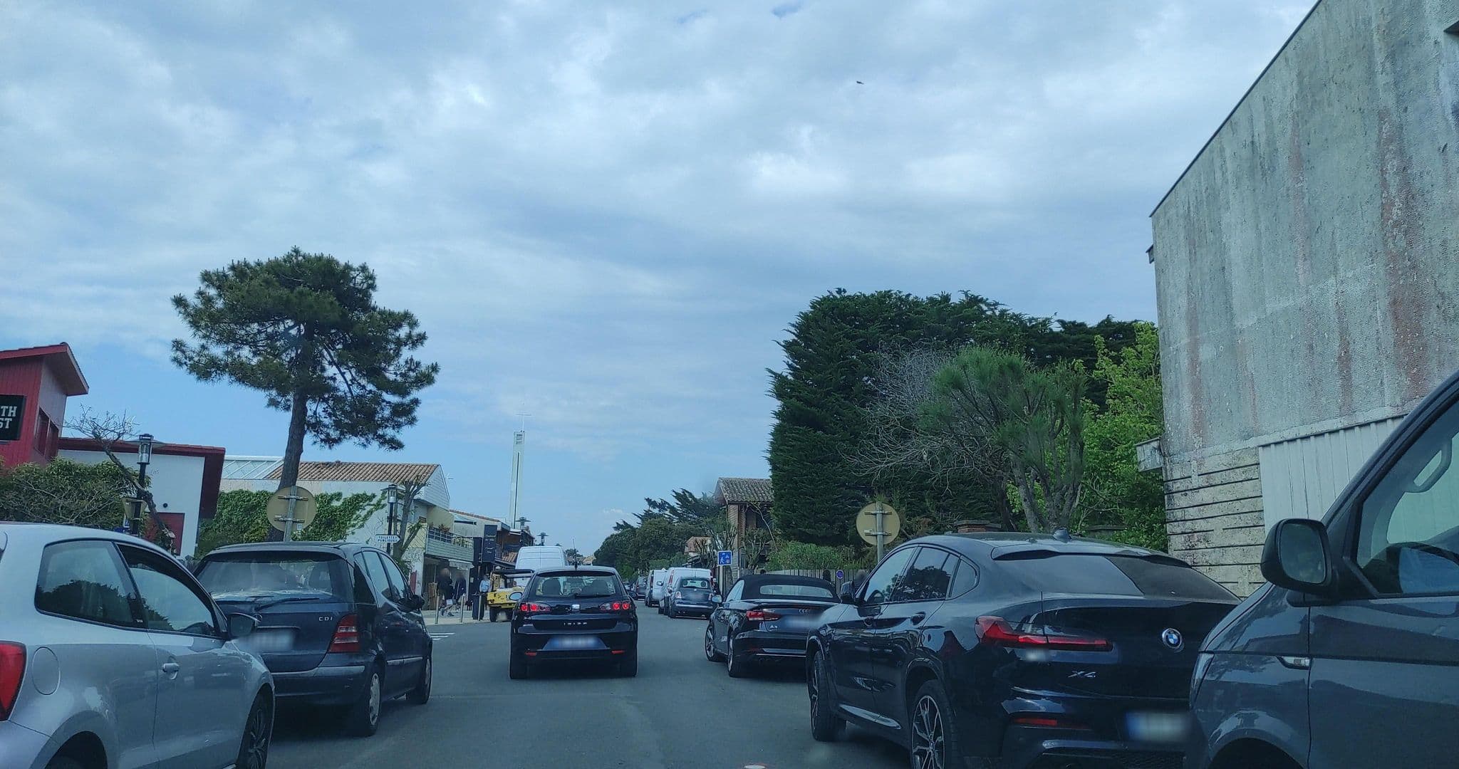 Street view near Le Sporting Centre, Arcachon — © yod4z (CC BY-SA · Mapillary)